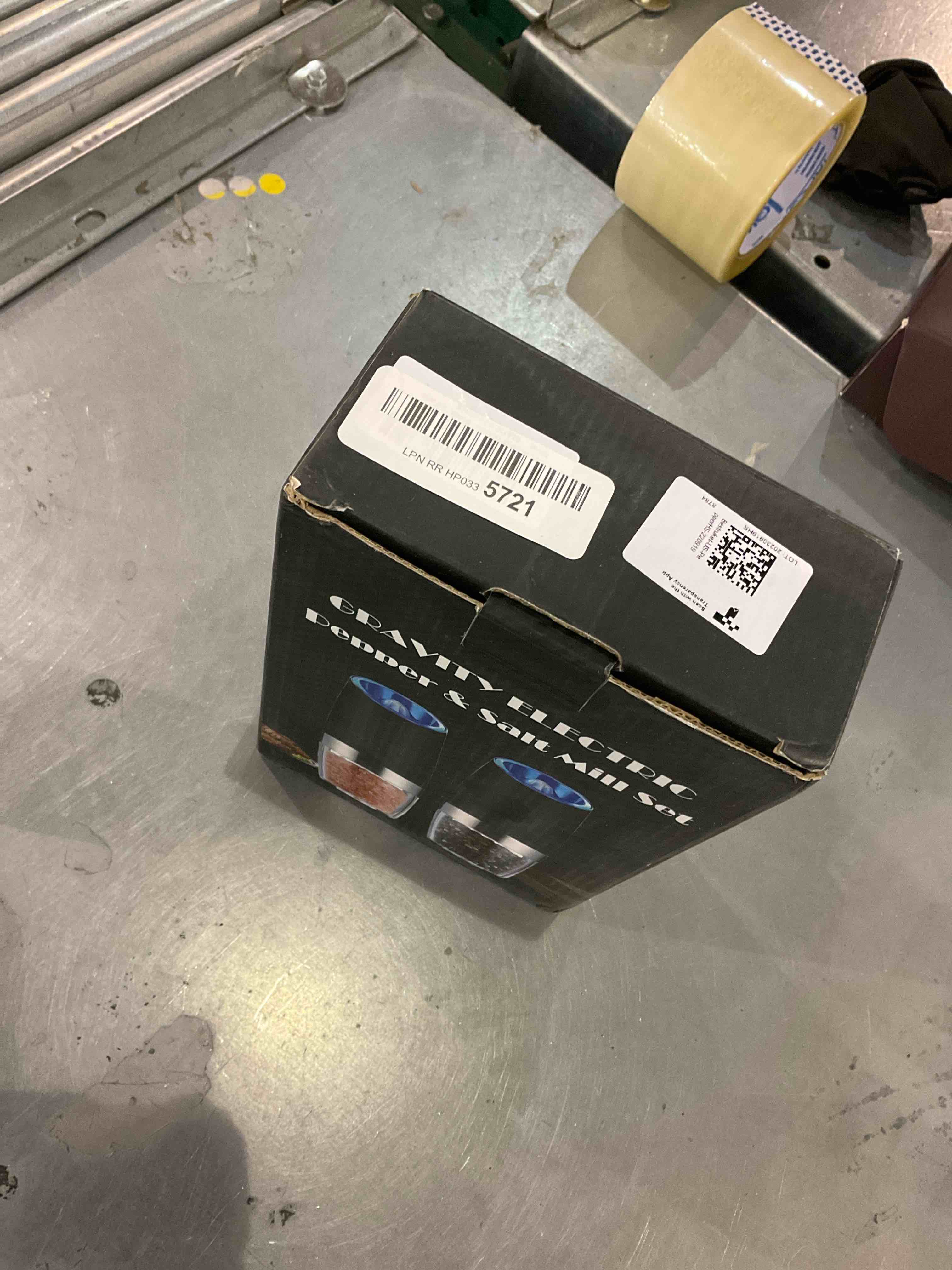 https://s3.amazonaws.com/lotting-images-prod/bidfta/EXS01118000_1705066187292.jpeg