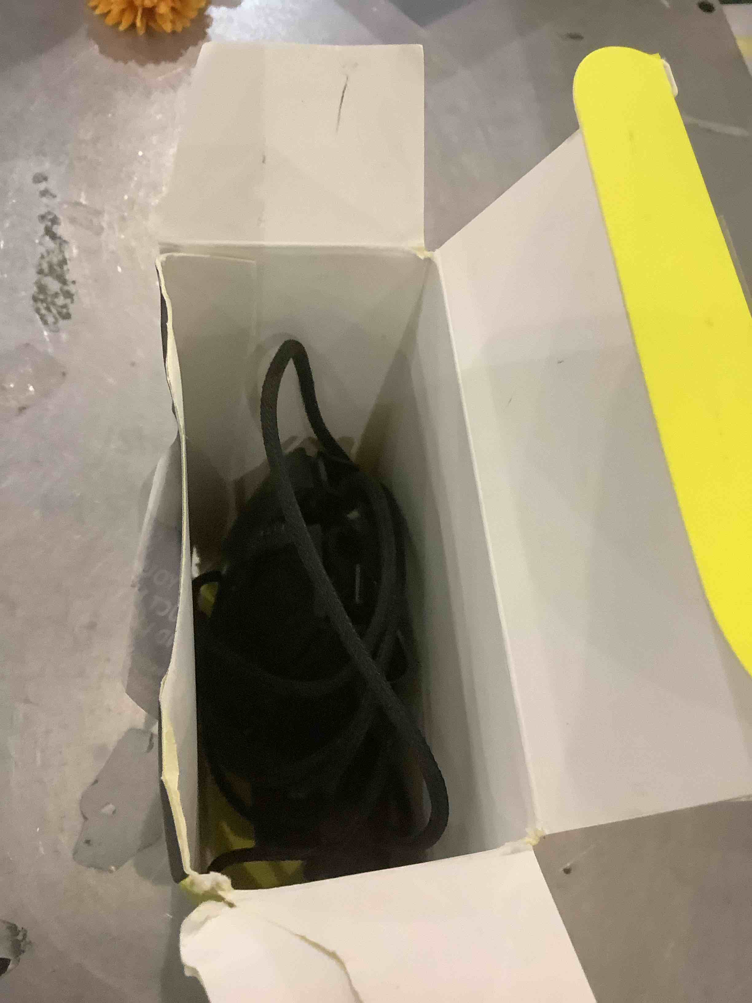 https://s3.amazonaws.com/lotting-images-prod/bidfta/EXS01119019_1705081733420.jpeg