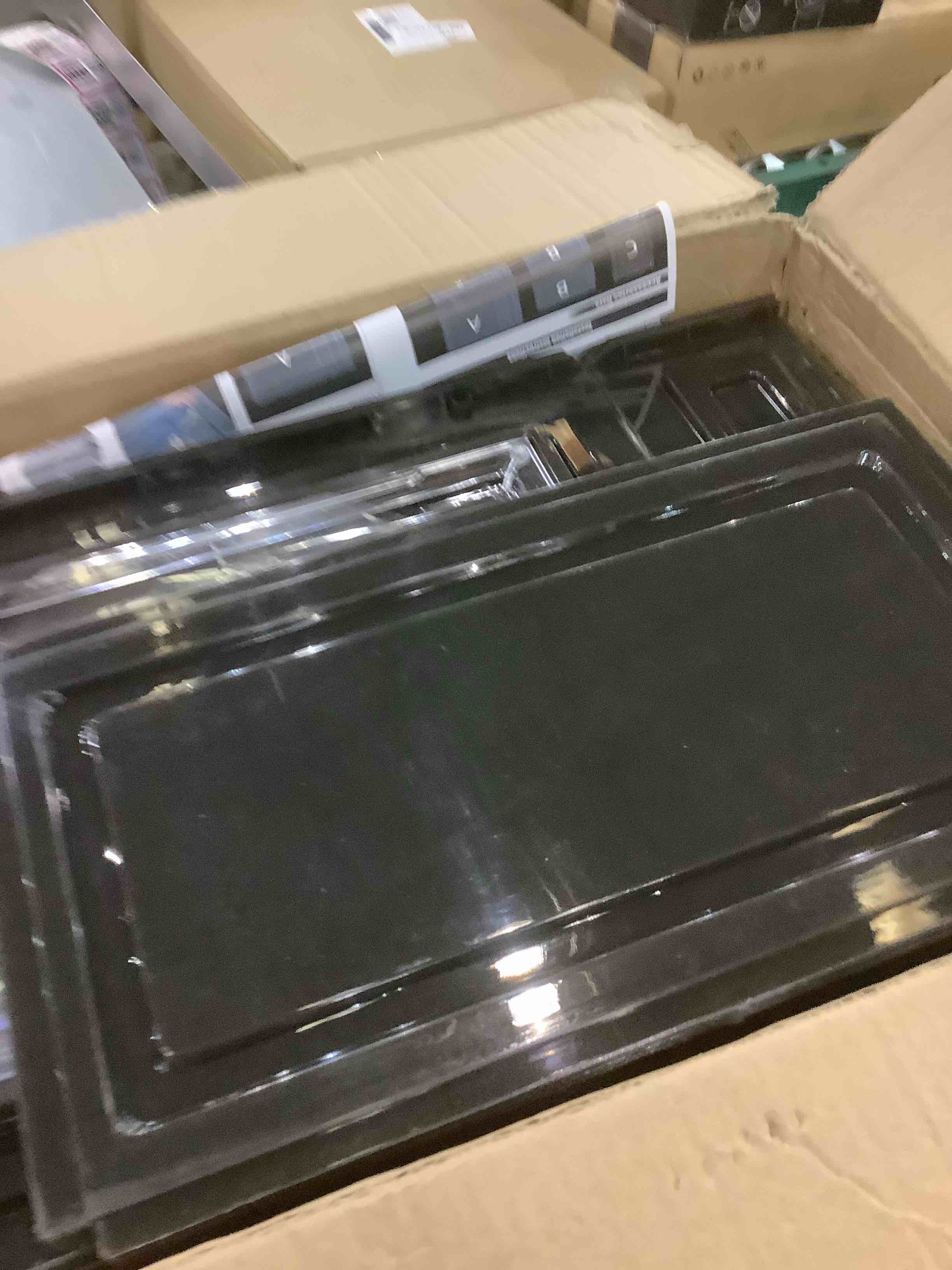 https://s3.amazonaws.com/lotting-images-prod/bidfta/EXS01119091_1705586524648.jpeg