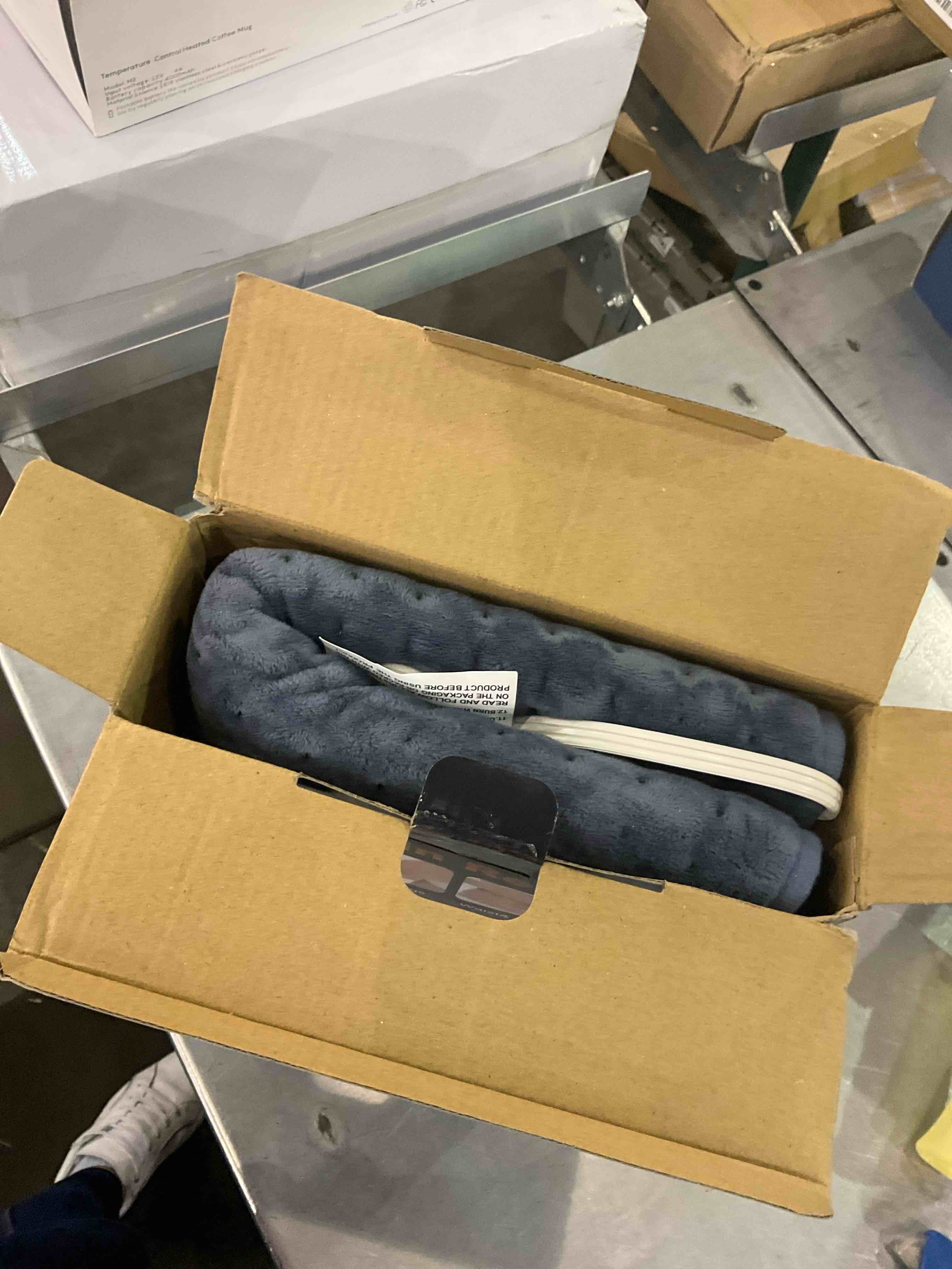 https://s3.amazonaws.com/lotting-images-prod/bidfta/EXS01119556_1705071954928.jpeg