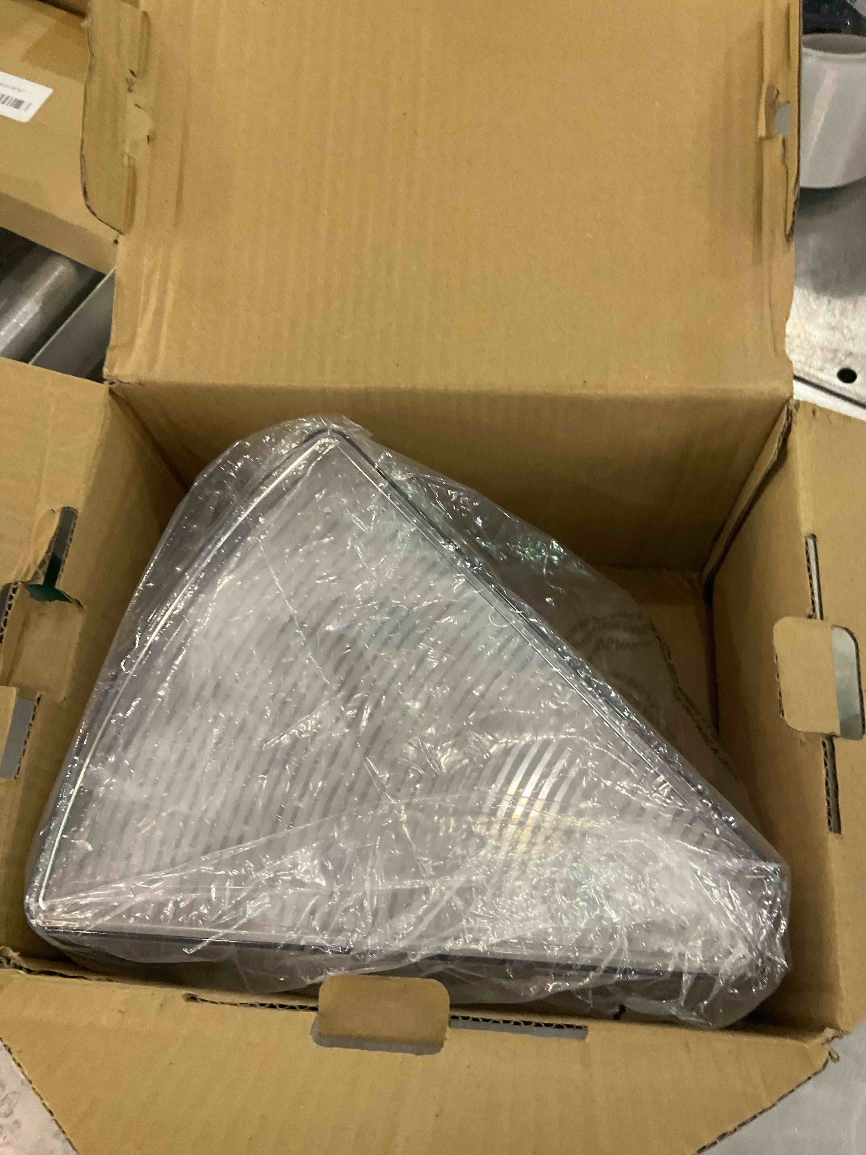 https://s3.amazonaws.com/lotting-images-prod/bidfta/EXS01119709_1705506176245.jpeg