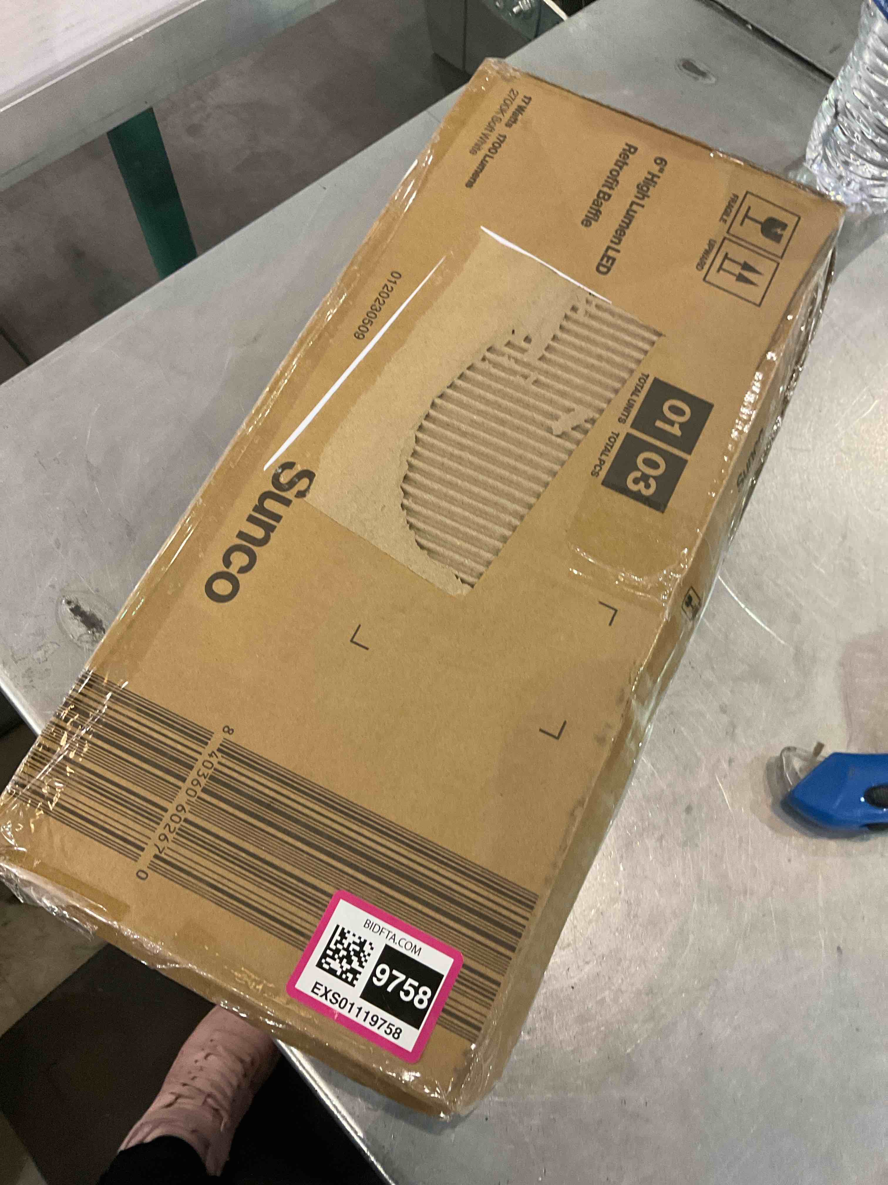 https://s3.amazonaws.com/lotting-images-prod/bidfta/EXS01119758_1705512797677.jpeg