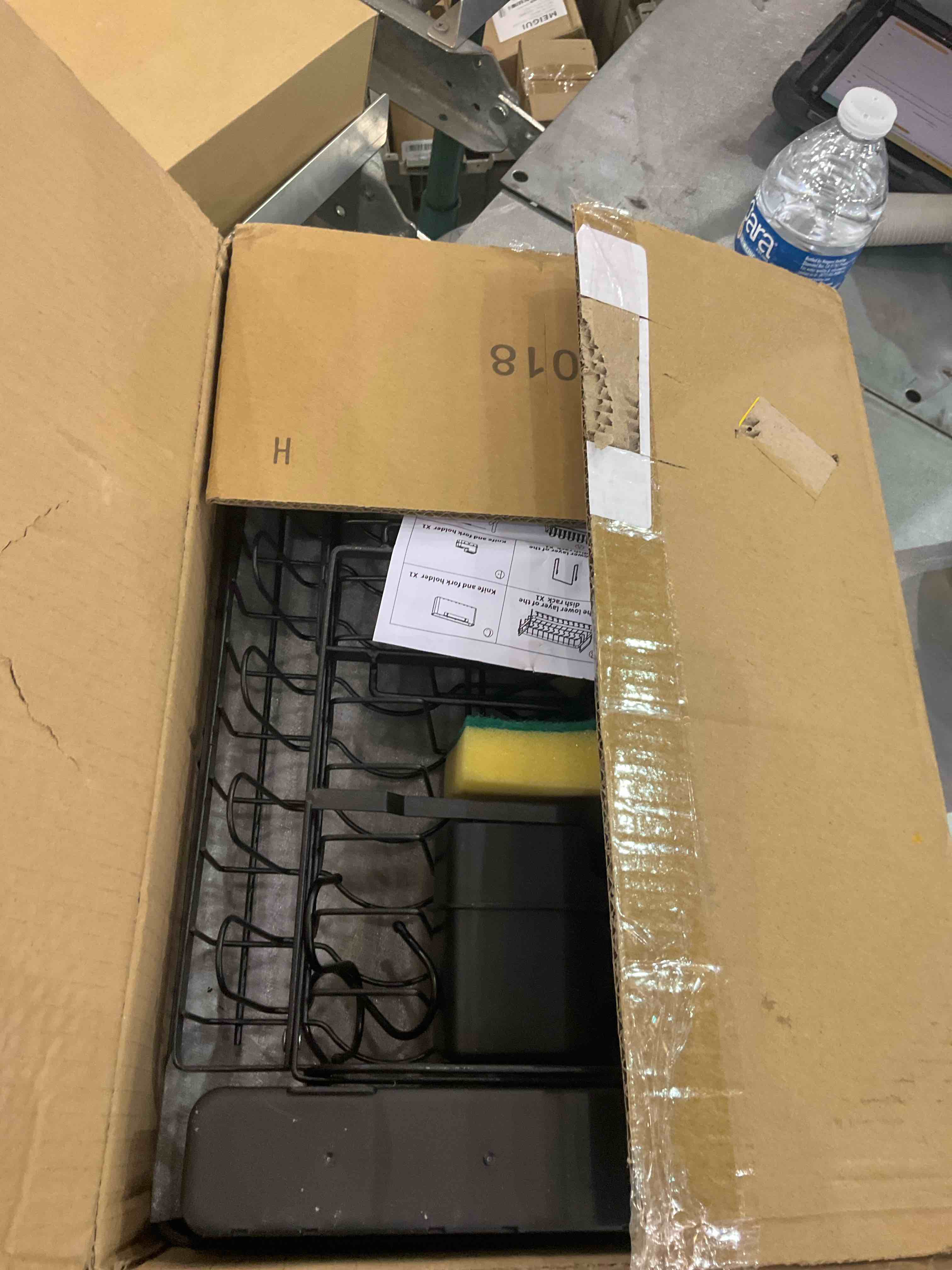 https://s3.amazonaws.com/lotting-images-prod/bidfta/EXS01119762_1705513096368.jpeg