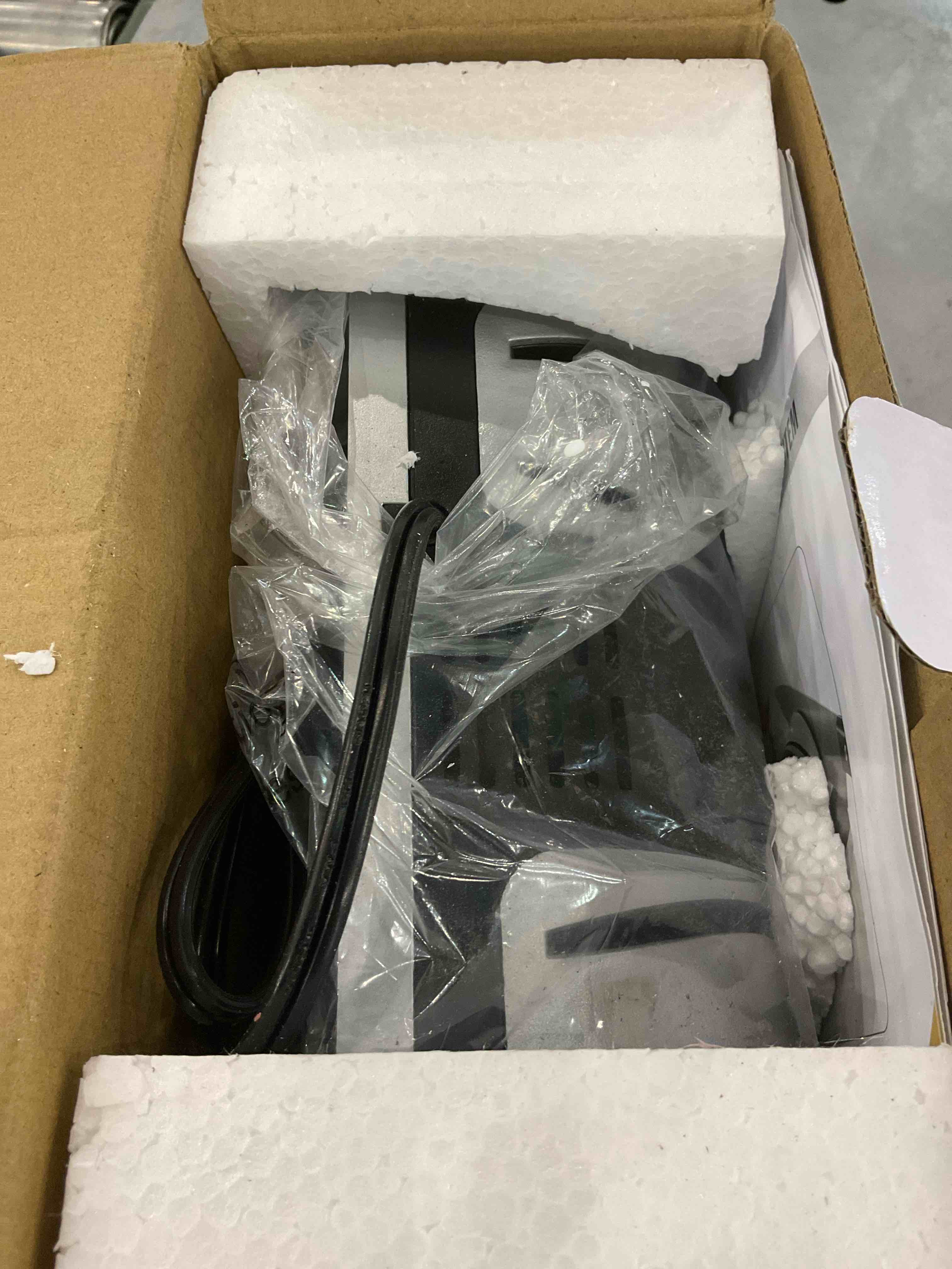 https://s3.amazonaws.com/lotting-images-prod/bidfta/EXS01120560_1705596120318.jpeg
