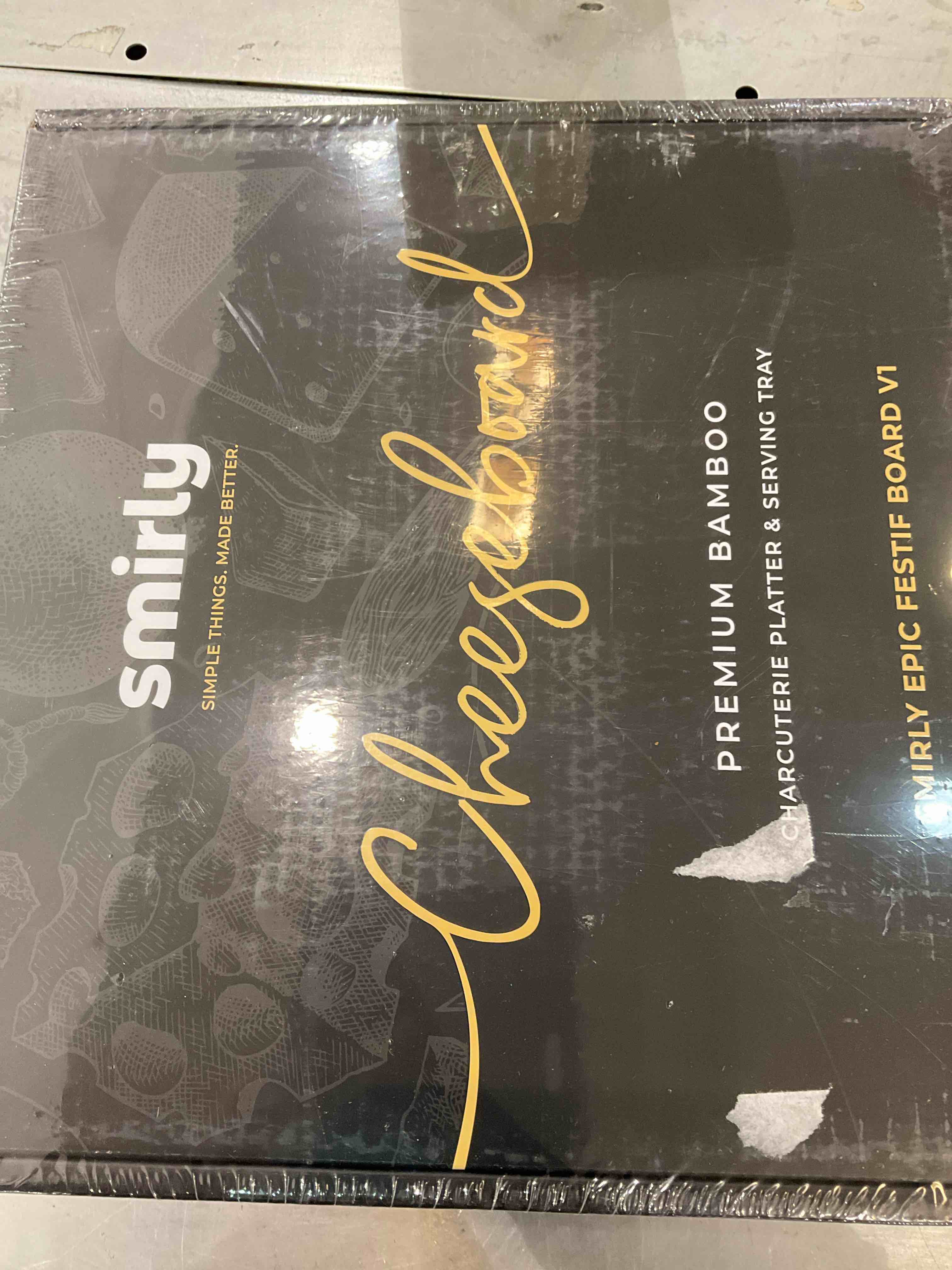 https://s3.amazonaws.com/lotting-images-prod/bidfta/EXS01120645_1705678528077.jpeg
