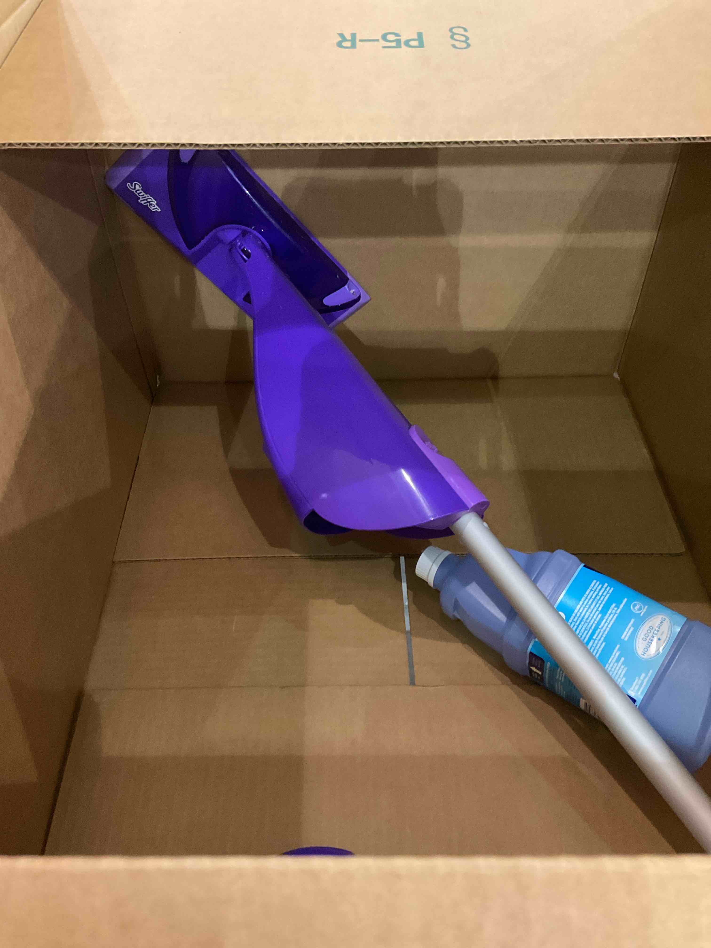 Swiffer WetJet Hardwood and Floor Spray Mop Cleaner Starter Kit, Includes: 1 Power Mop, 10 Pads, Cleaning Solution, Batteries