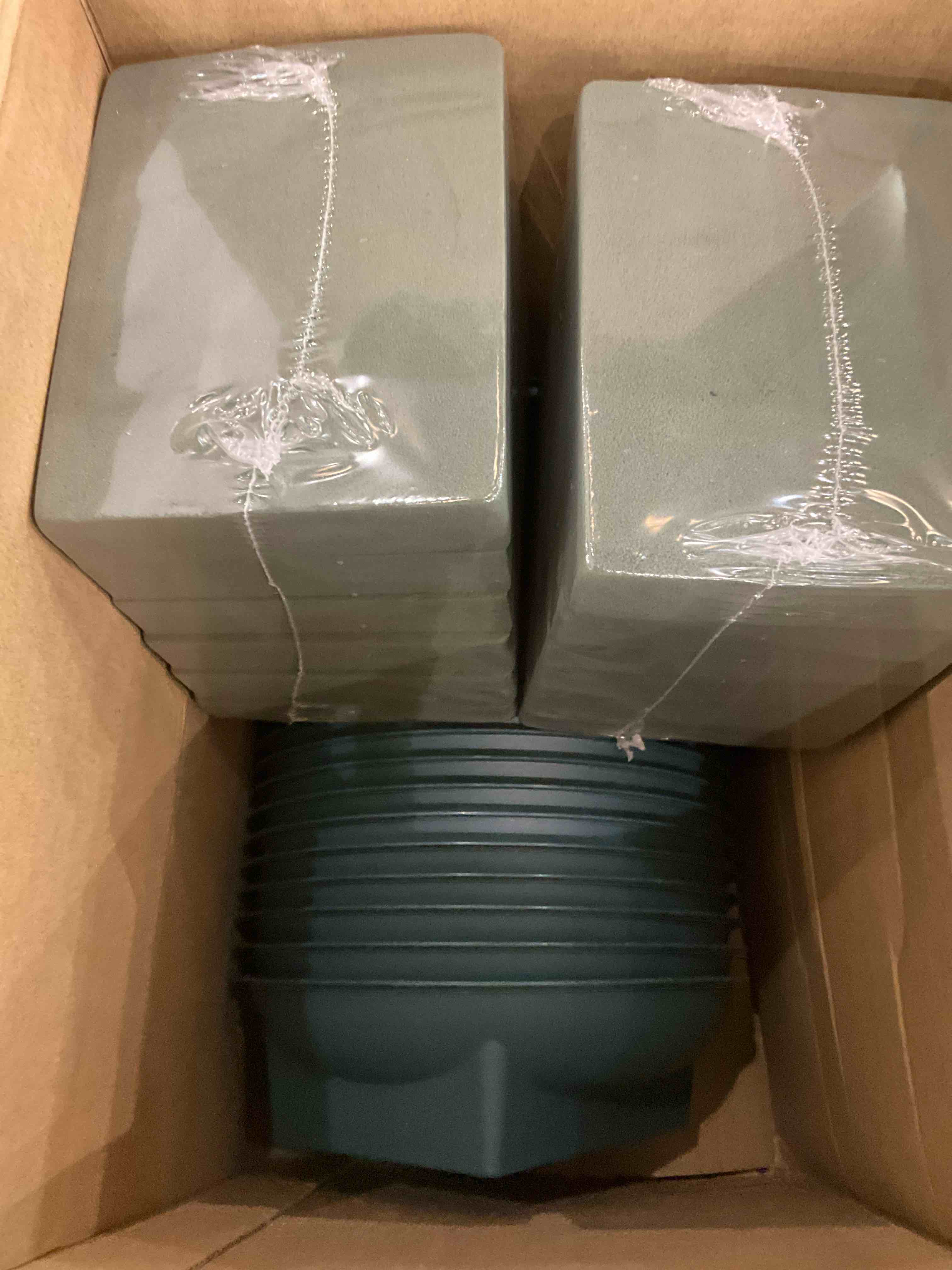 24 Pcs Bowls for Flower Arrangements Large Size Round Floral Arrangement Supplies Flower Foam with Bowl Kit Floral Supplies with 24 Floral Foam Blocks for Table Party Wedding Office Flower Decor