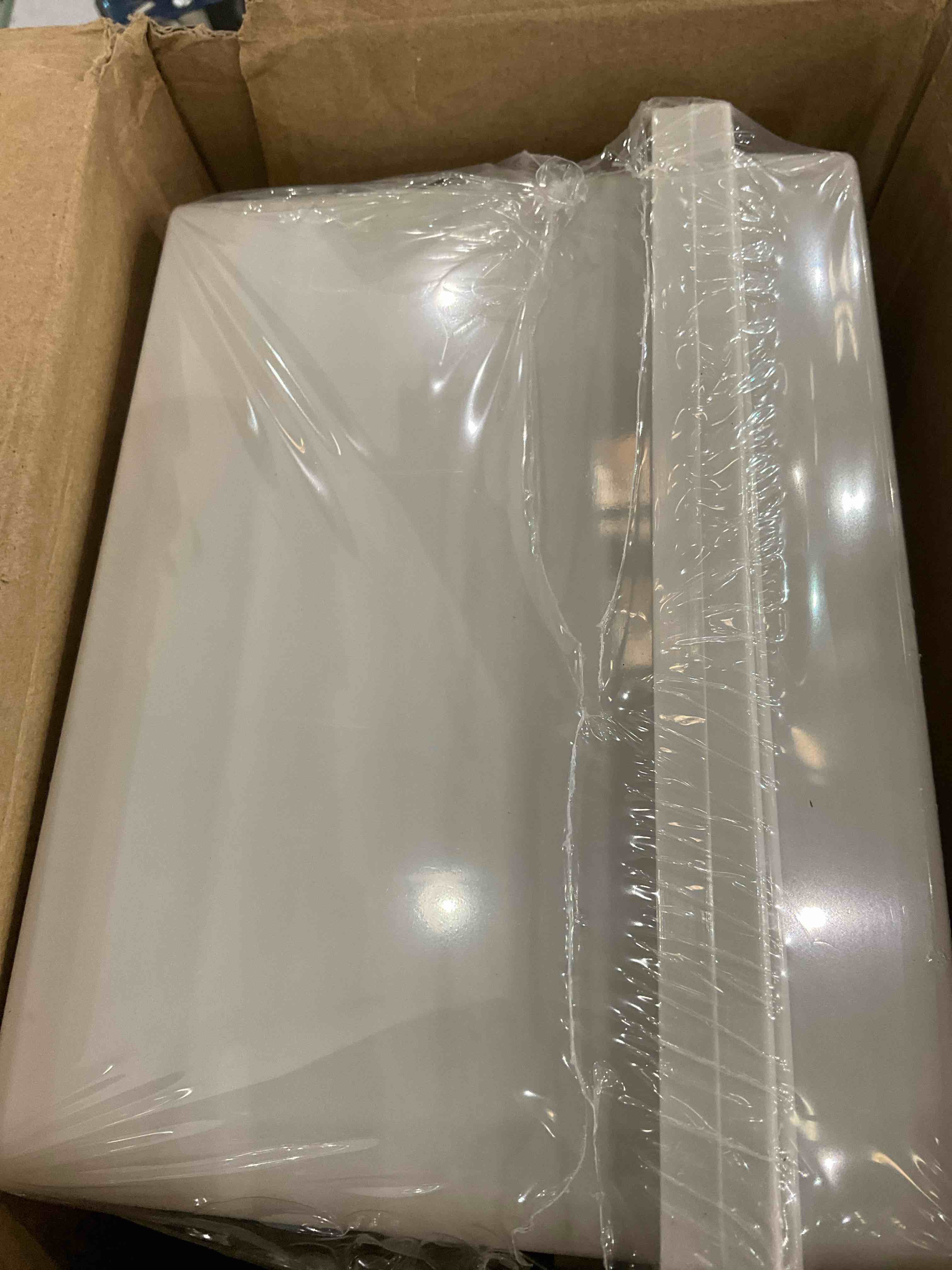 https://s3.amazonaws.com/lotting-images-prod/bidfta/EXS01120793_1705939660594.jpeg