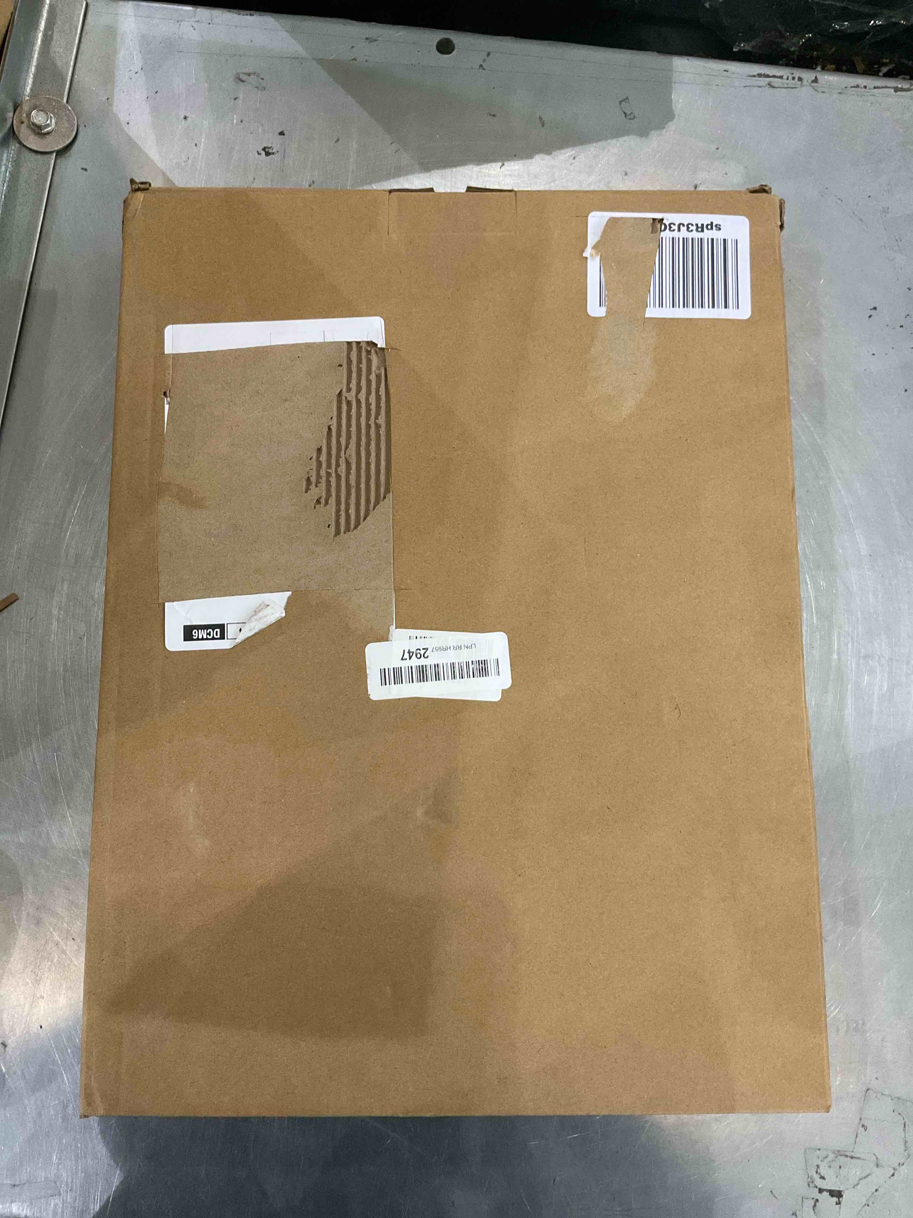 https://s3.amazonaws.com/lotting-images-prod/bidfta/EXS01121023_1705939061825.jpeg