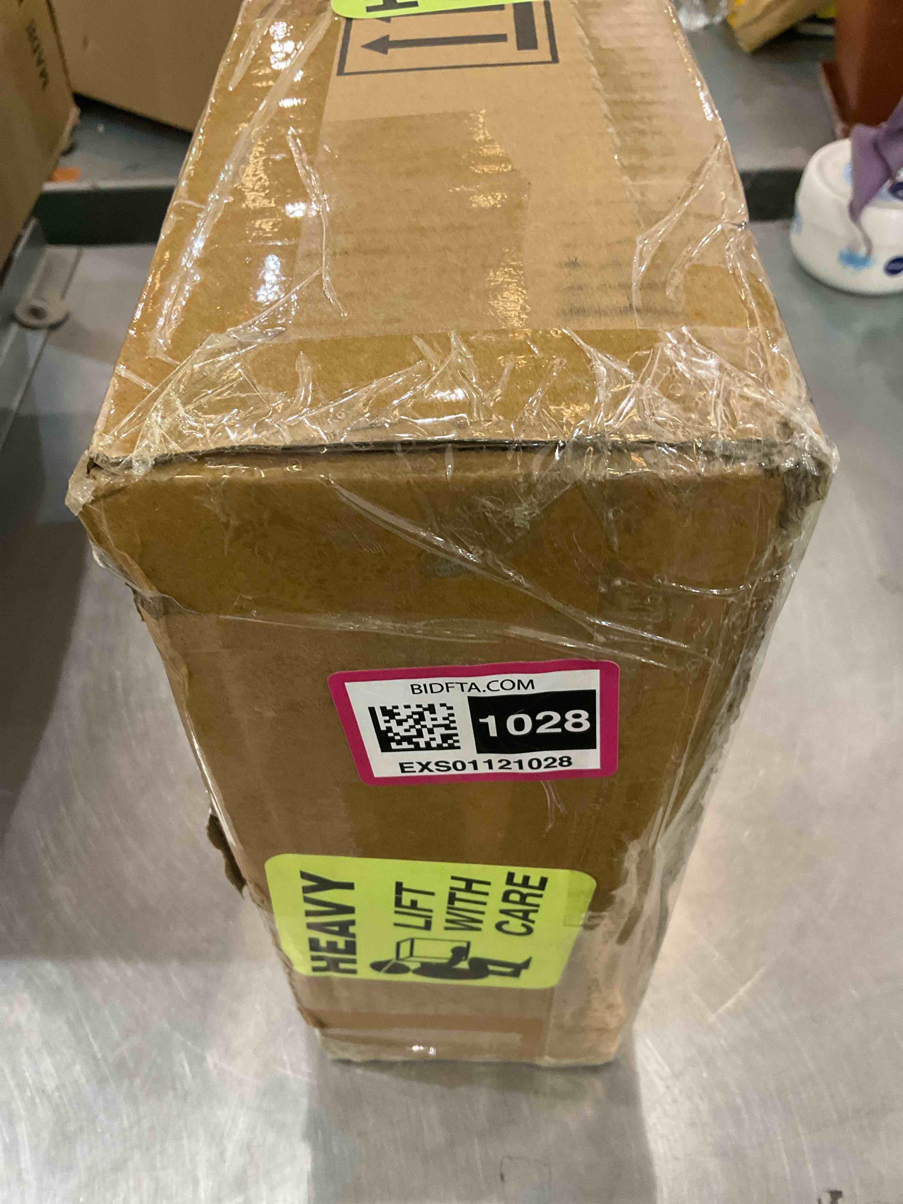 https://s3.amazonaws.com/lotting-images-prod/bidfta/EXS01121028_1705939762040.jpeg