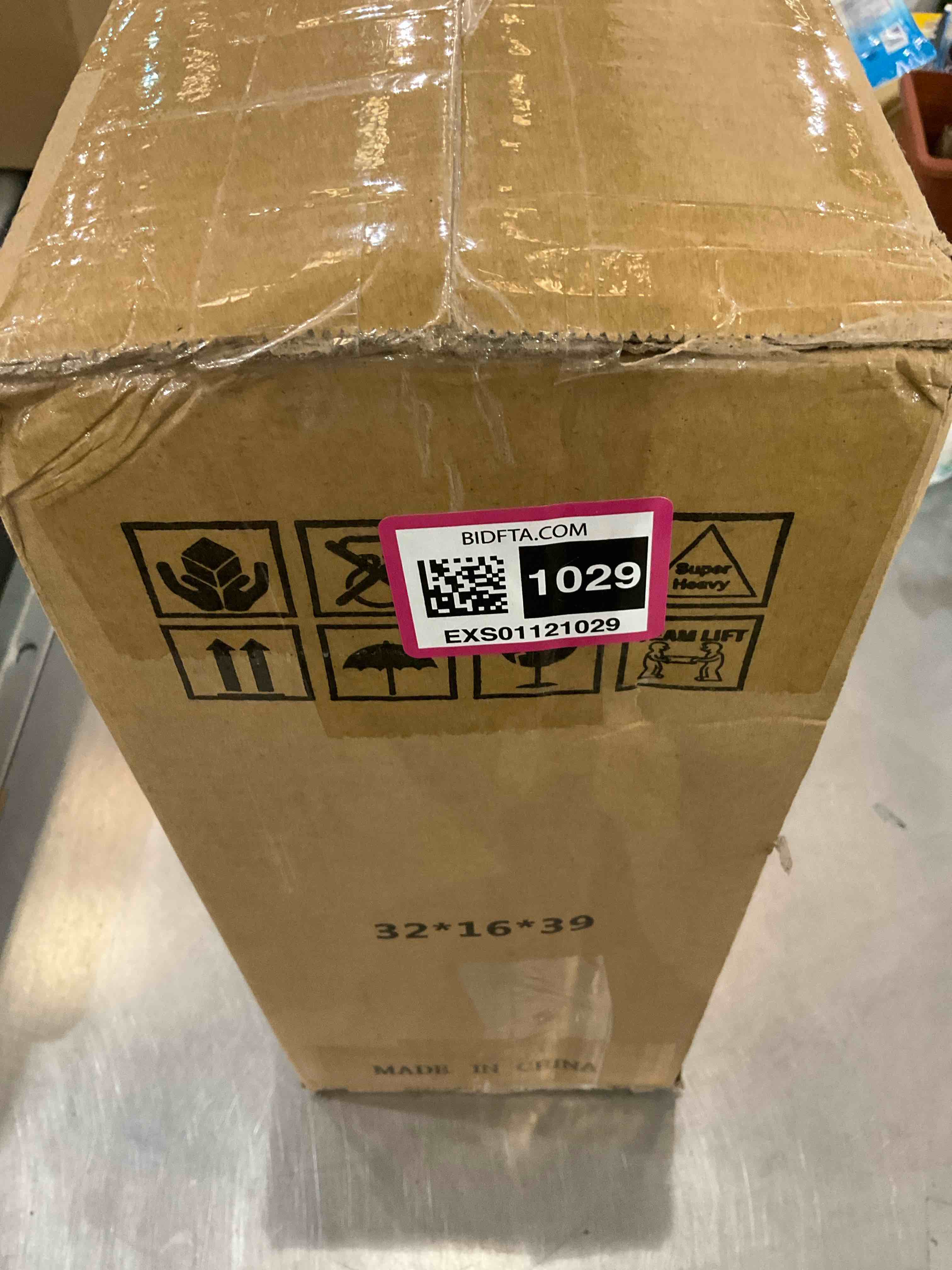 https://s3.amazonaws.com/lotting-images-prod/bidfta/EXS01121029_1705939803993.jpeg