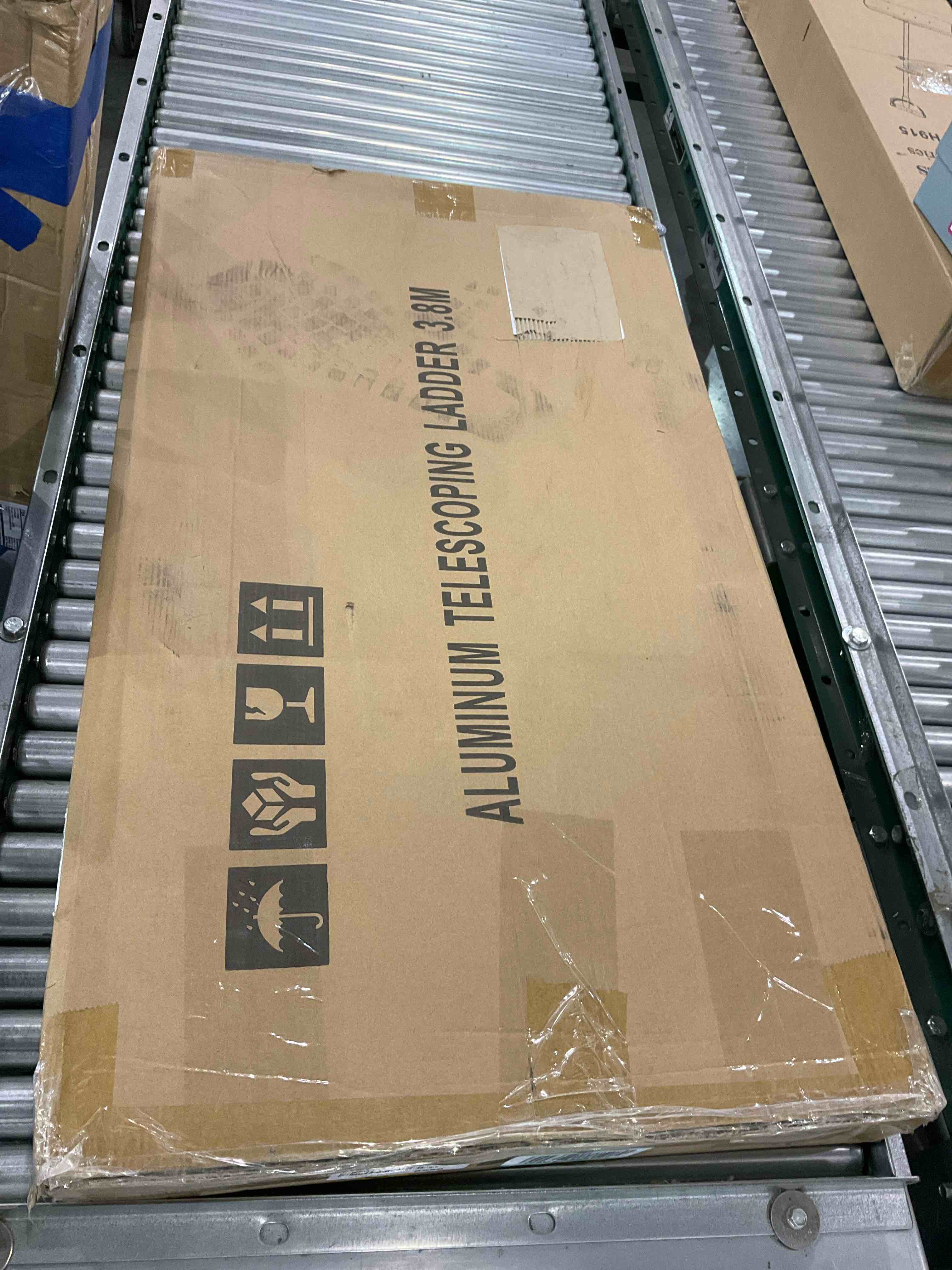 https://s3.amazonaws.com/lotting-images-prod/bidfta/EXS01121404_1706186885204.jpeg