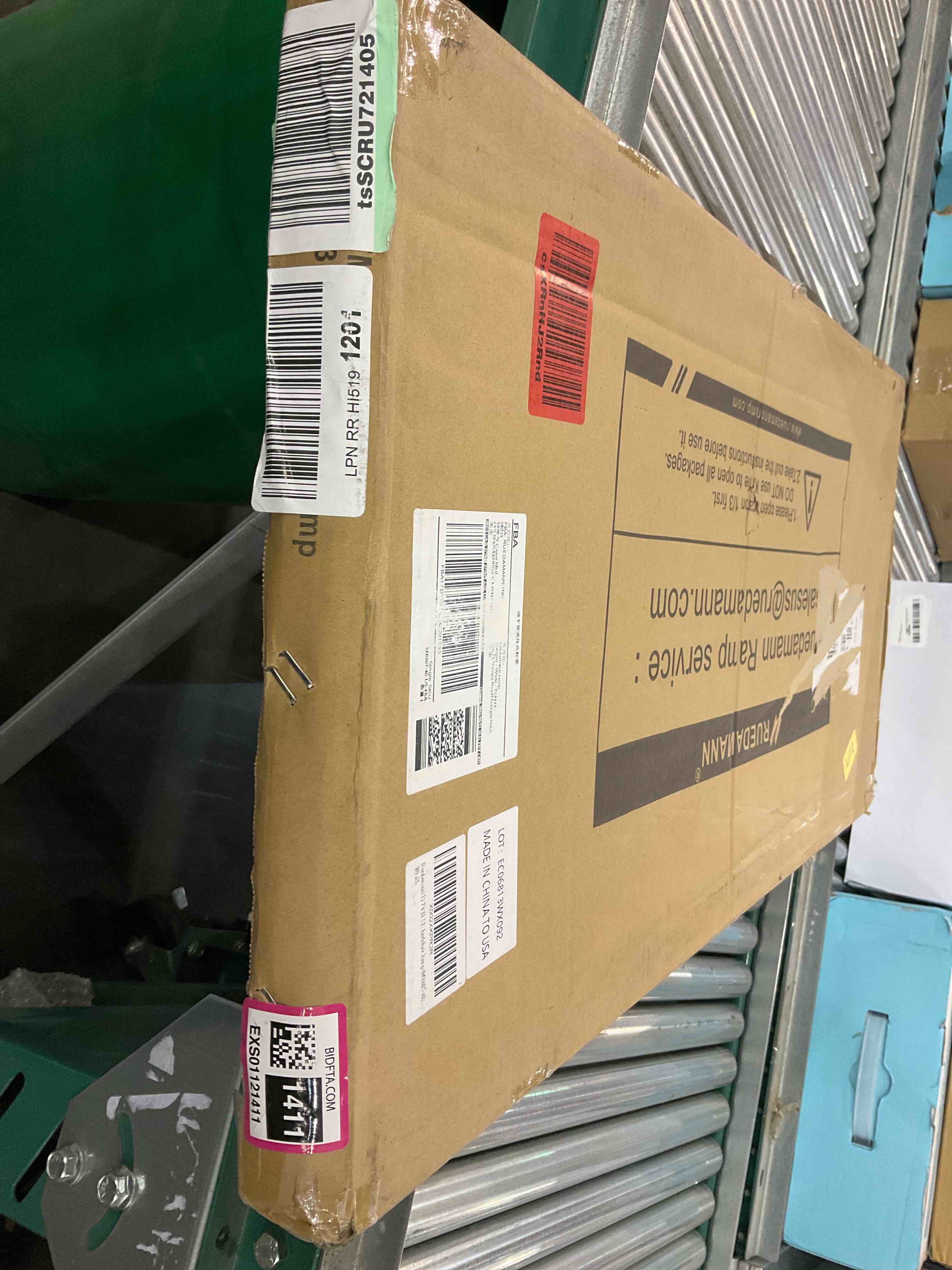 https://s3.amazonaws.com/lotting-images-prod/bidfta/EXS01121411_1706189998291.jpeg