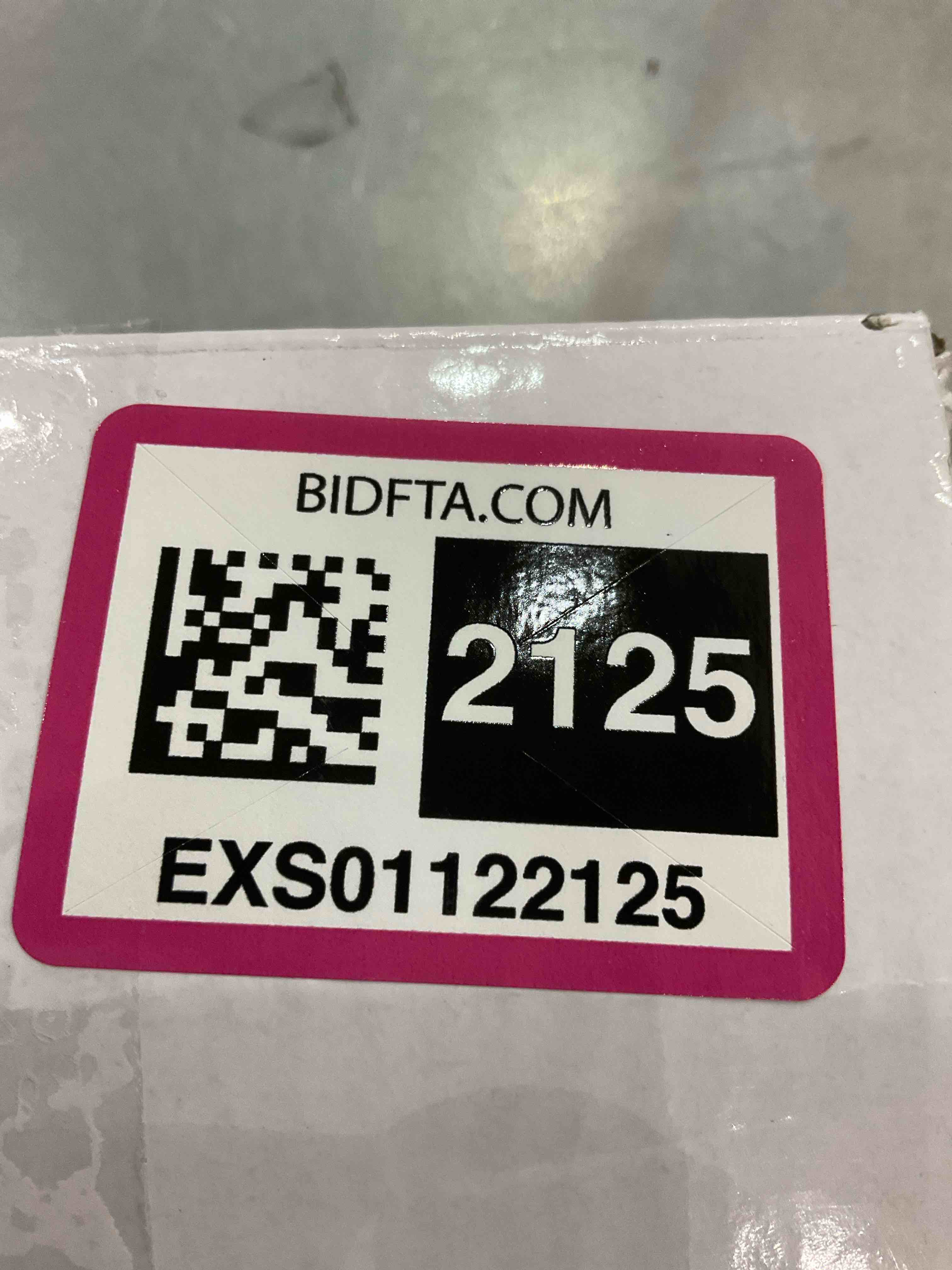 https://s3.amazonaws.com/lotting-images-prod/bidfta/EXS01122125_1706099792957.jpeg