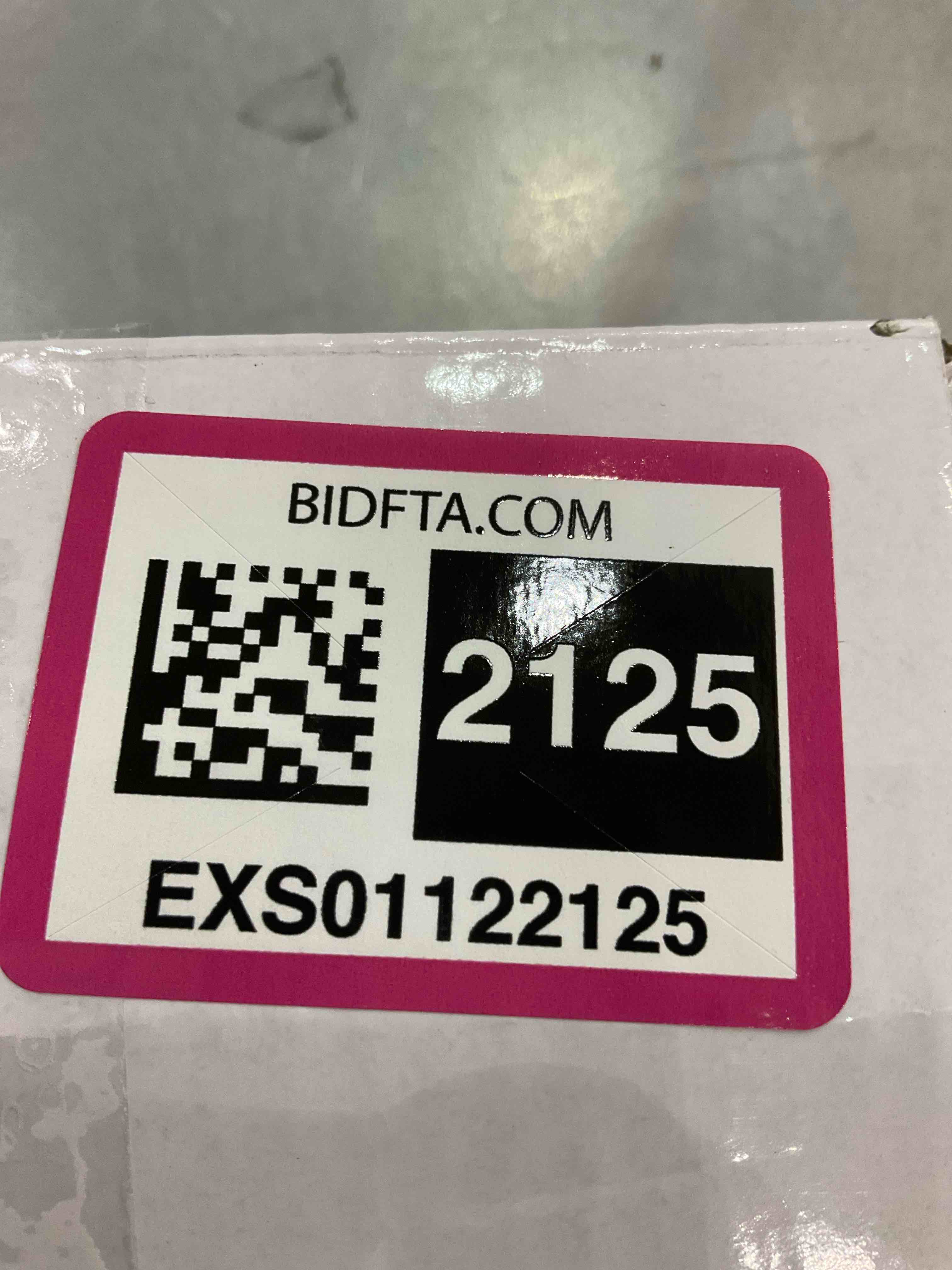 https://s3.amazonaws.com/lotting-images-prod/bidfta/EXS01122125_1706099794082.jpeg