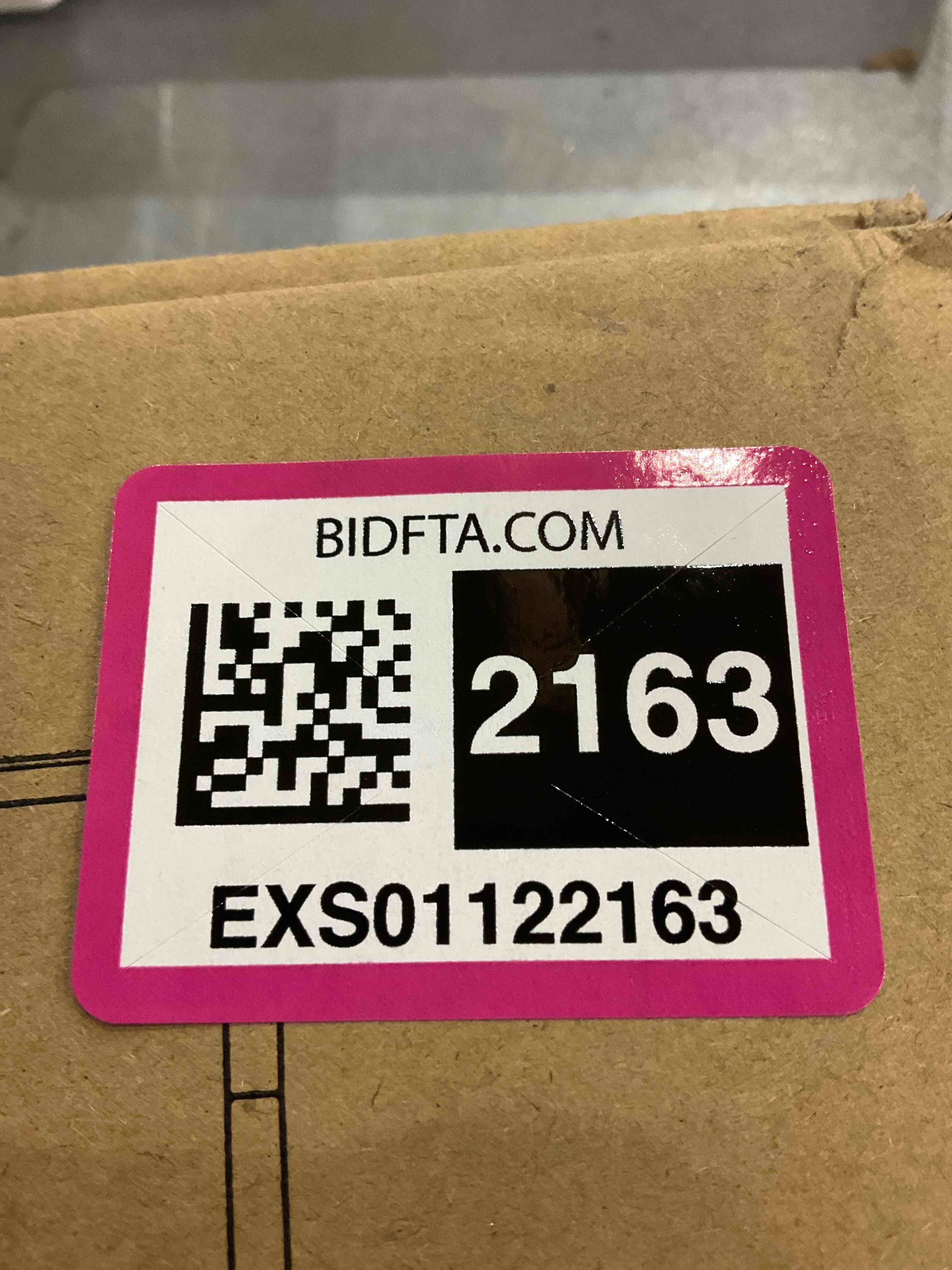 https://s3.amazonaws.com/lotting-images-prod/bidfta/EXS01122163_1706110649592.jpeg