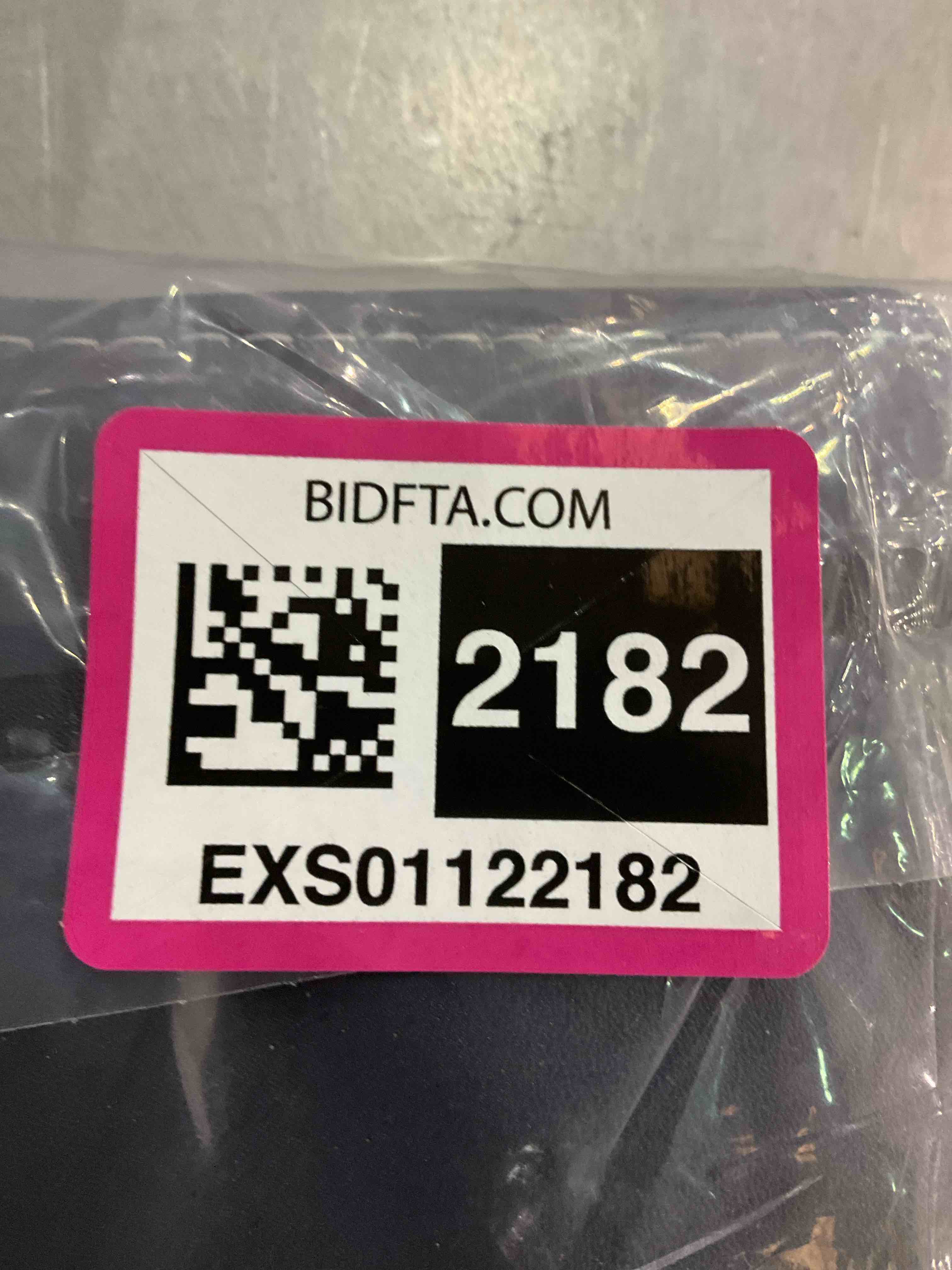 https://s3.amazonaws.com/lotting-images-prod/bidfta/EXS01122182_1706113429071.jpeg