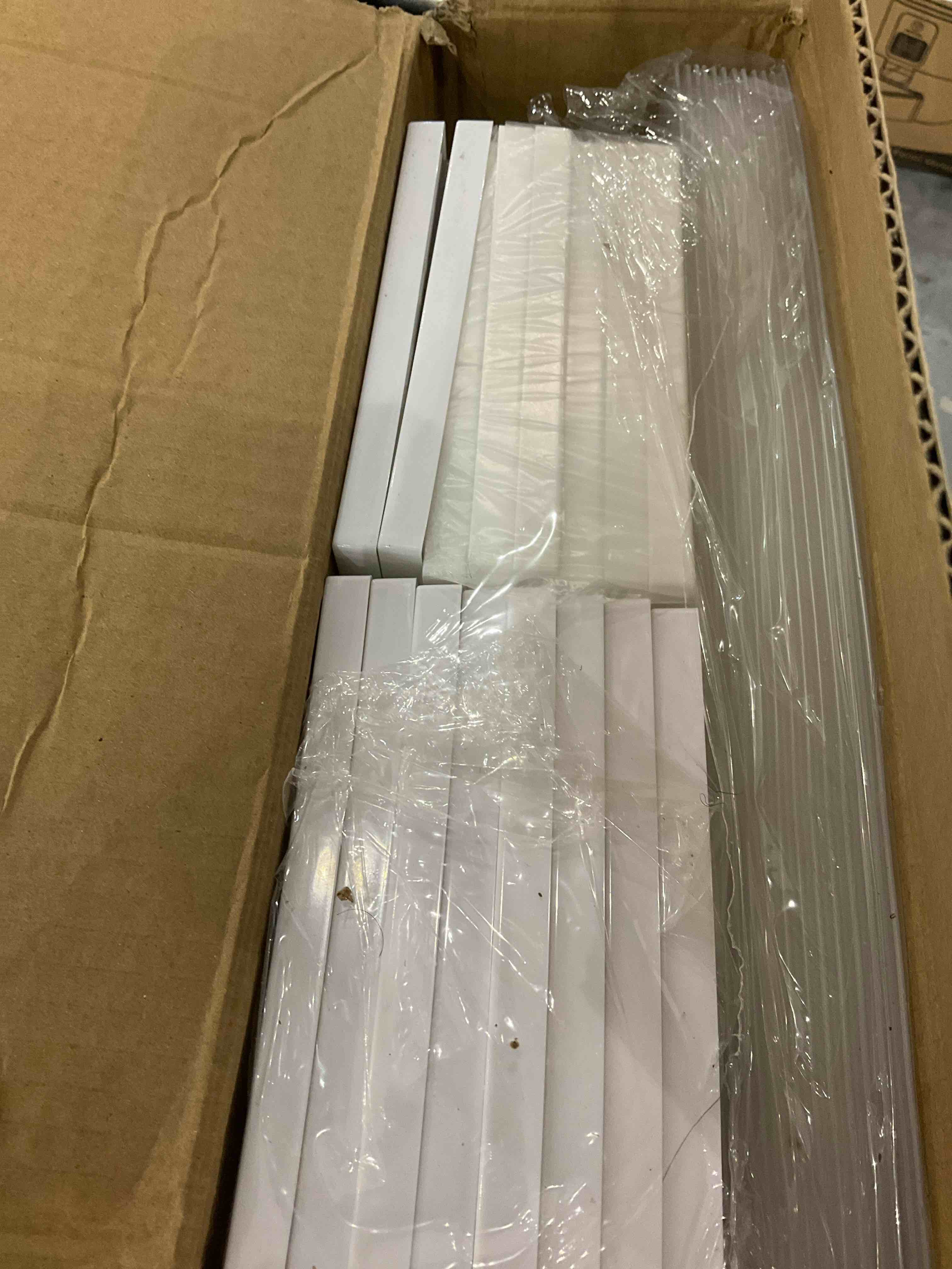 https://s3.amazonaws.com/lotting-images-prod/bidfta/EXS01122619_1706108918983.jpeg