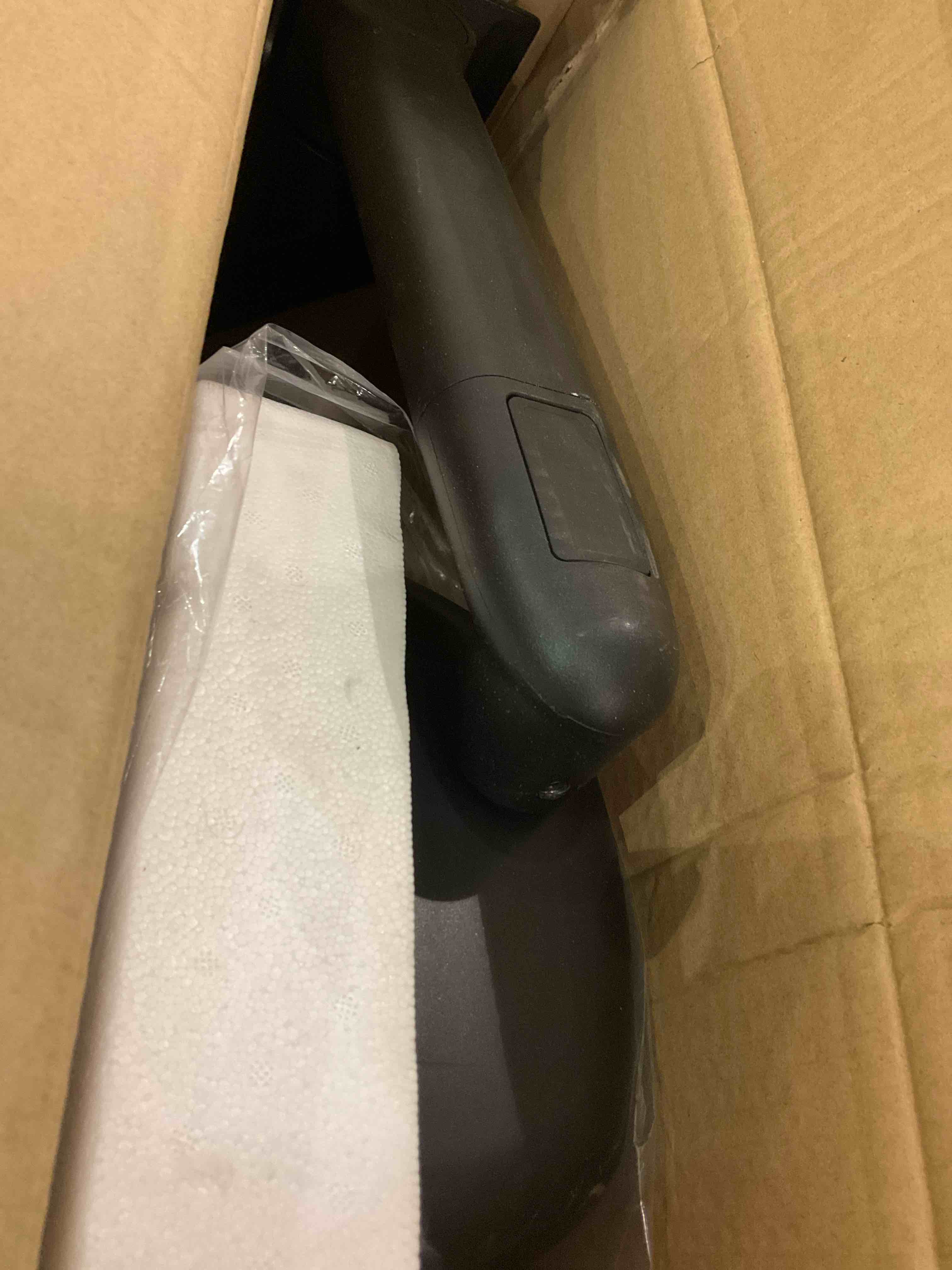 https://s3.amazonaws.com/lotting-images-prod/bidfta/EXS01122648_1706113494803.jpeg