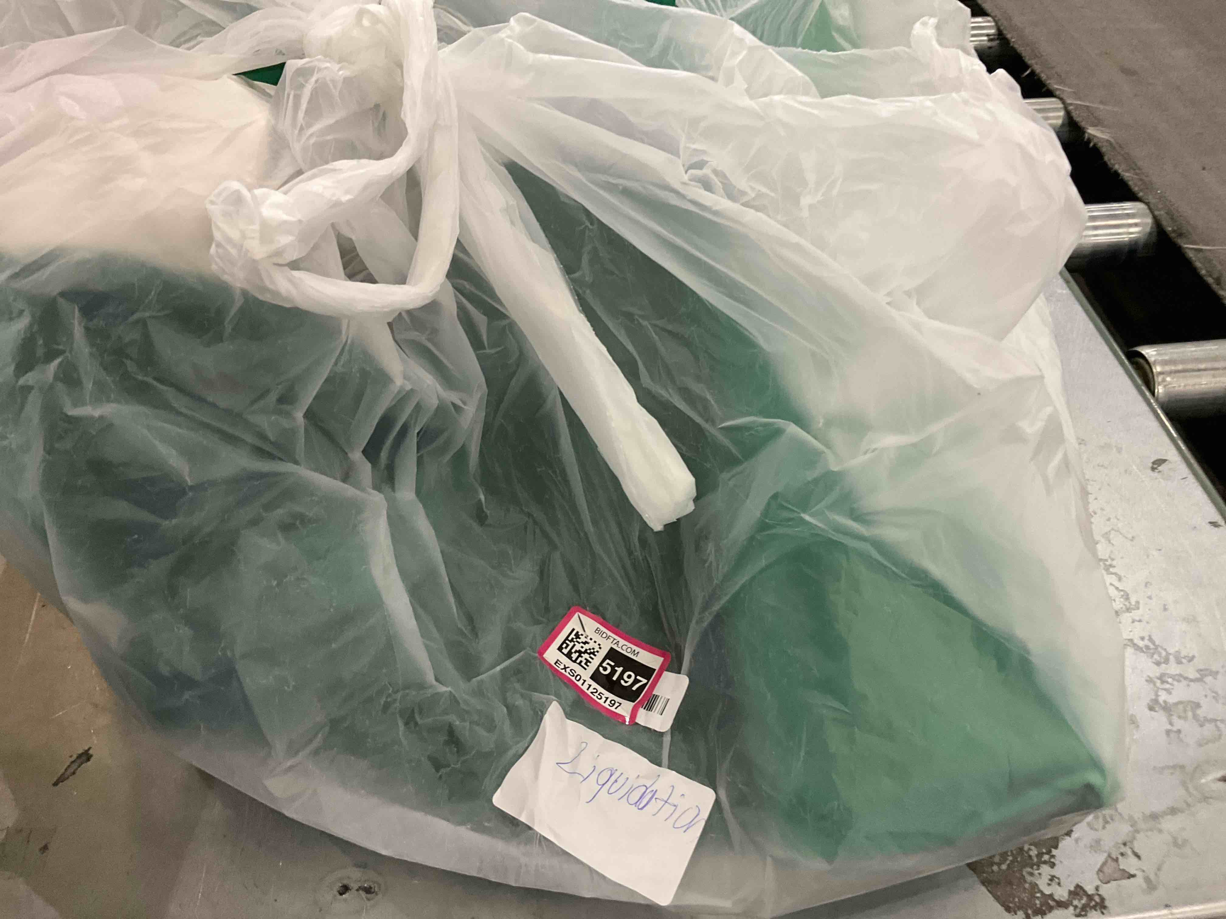 PETNF Outdoor Heated Pet Bed with Waterproof Cover,Pet Heating Pads for Dog,Soft Electric Blanket Auto Temperature Control,Heating Mat for Dog House Cabin Cot Doorway,Rescue Cats