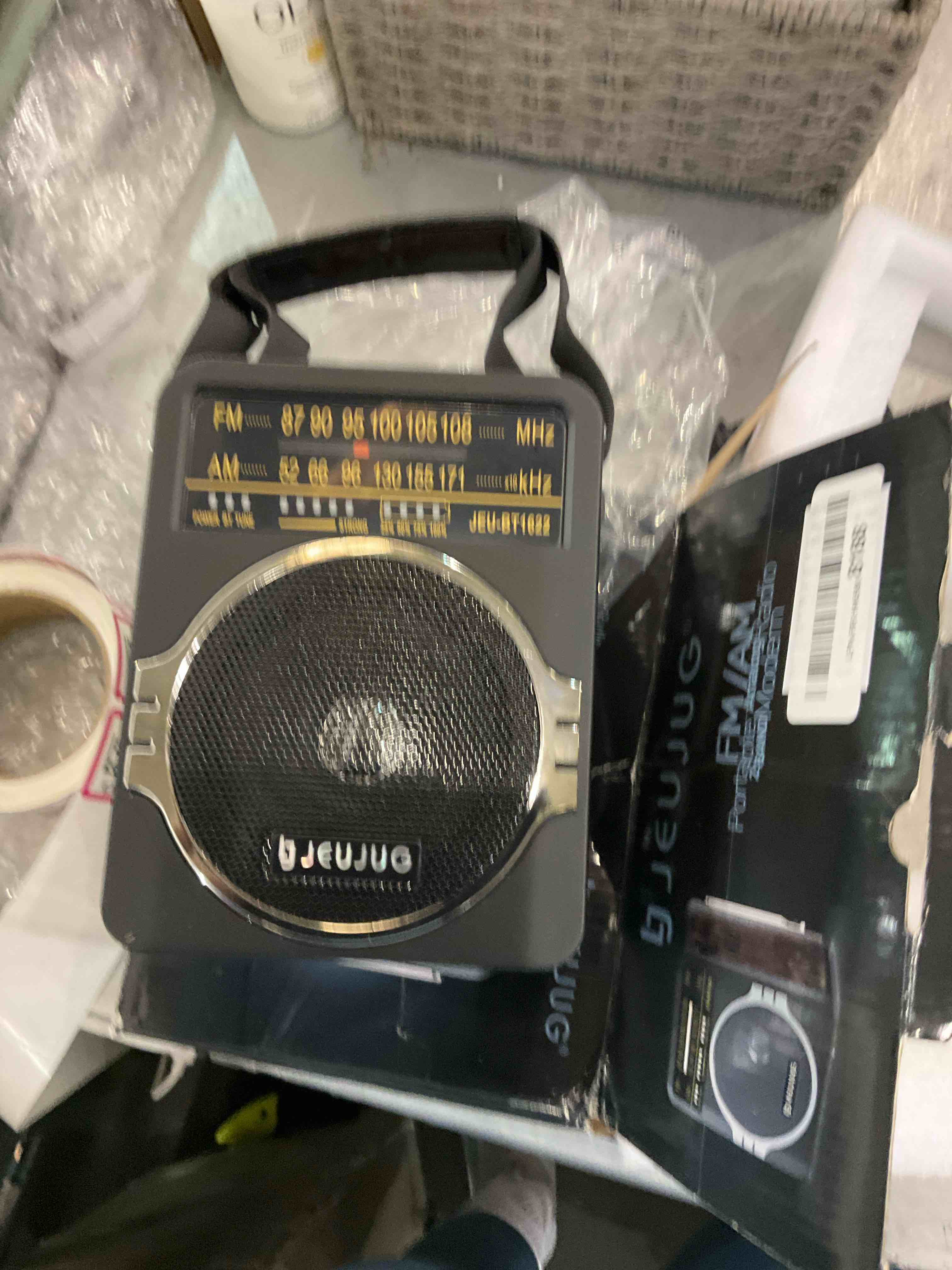 https://s3.amazonaws.com/lotting-images-prod/bidfta/EXS01125530_1705601194677.jpeg