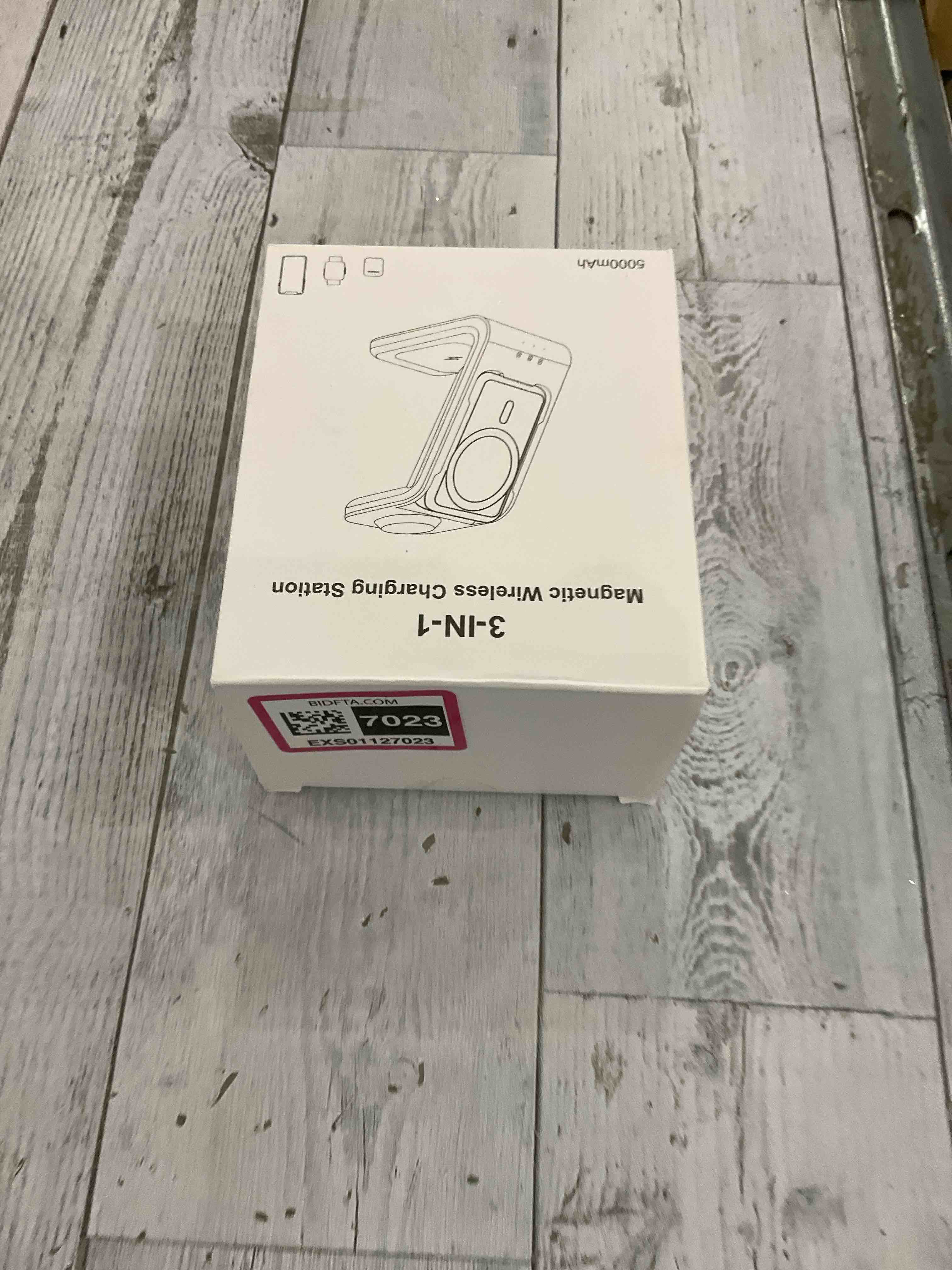 https://s3.amazonaws.com/lotting-images-prod/bidfta/EXS01127023_1705678930869.jpeg