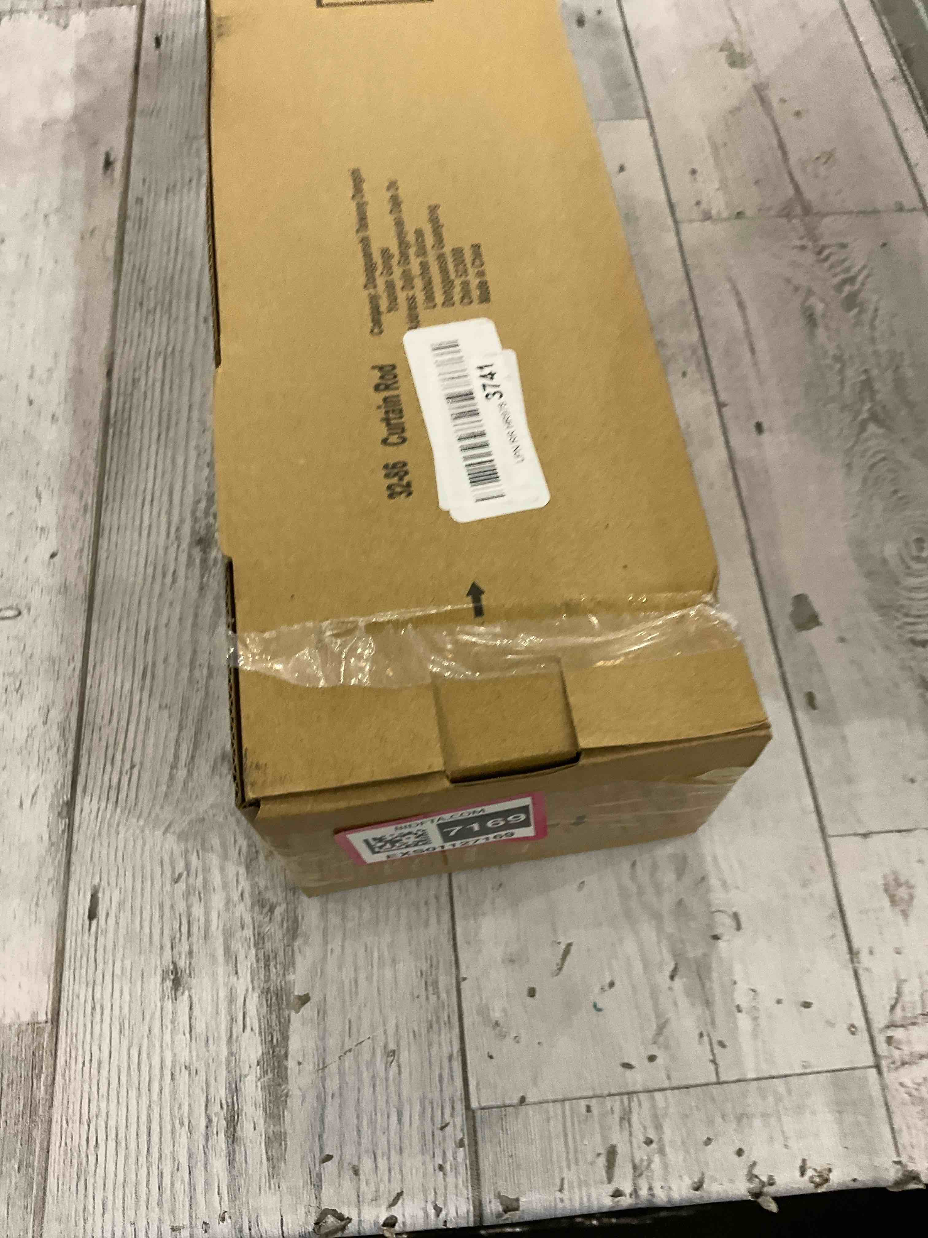 https://s3.amazonaws.com/lotting-images-prod/bidfta/EXS01127169_1705938897897.jpeg