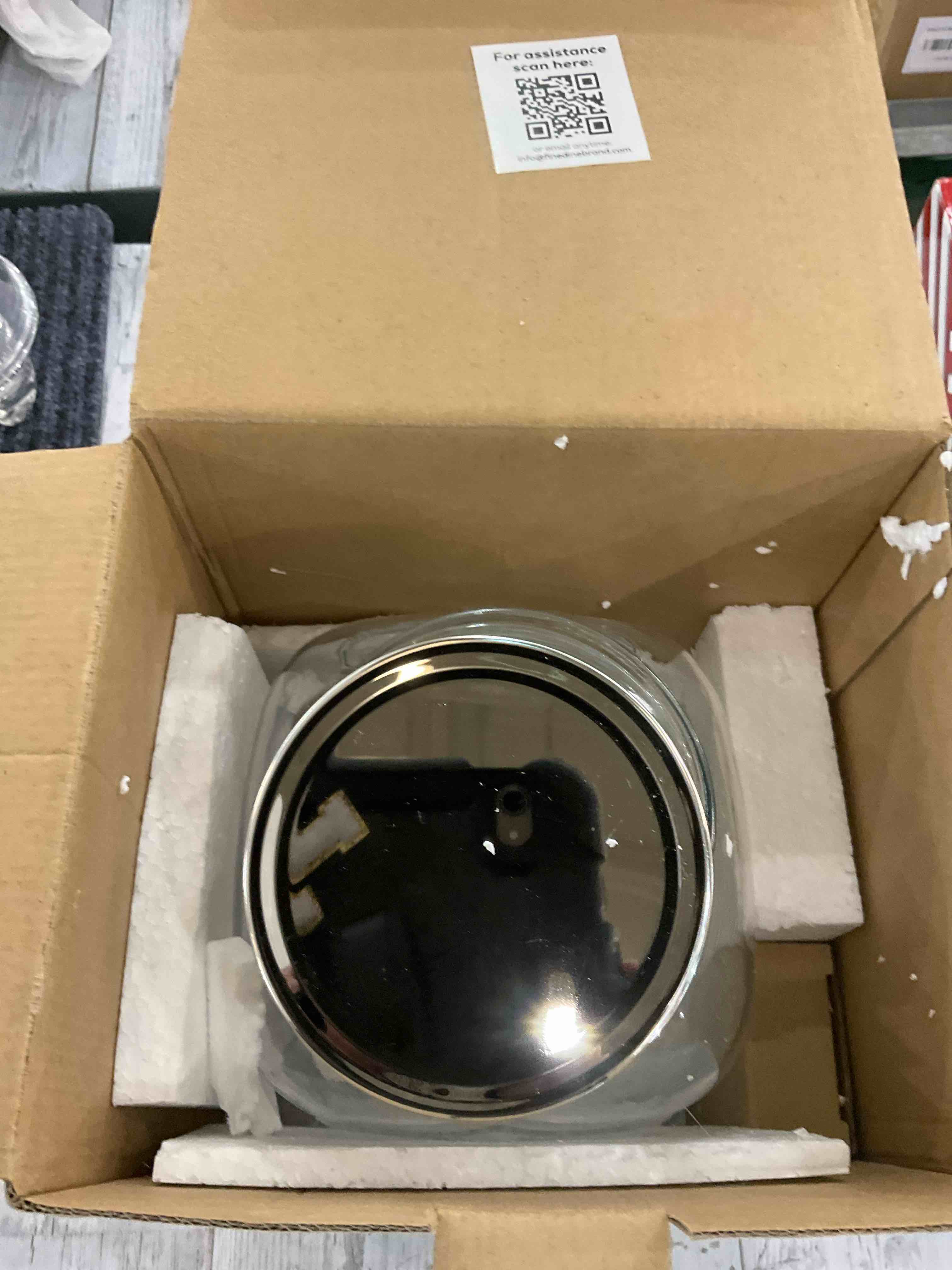 https://s3.amazonaws.com/lotting-images-prod/bidfta/EXS01127263_1705953398173.jpeg