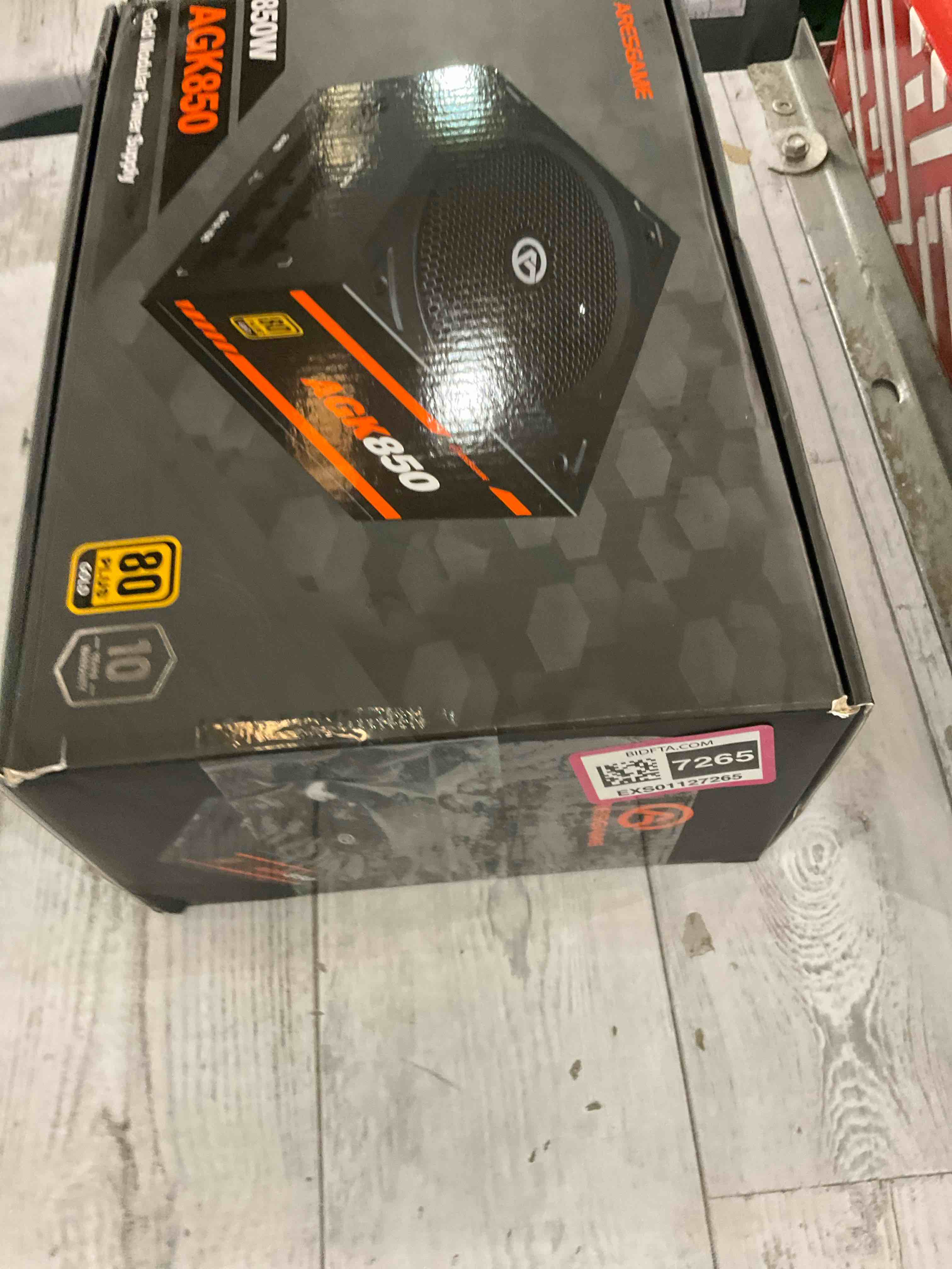 https://s3.amazonaws.com/lotting-images-prod/bidfta/EXS01127265_1705953578773.jpeg