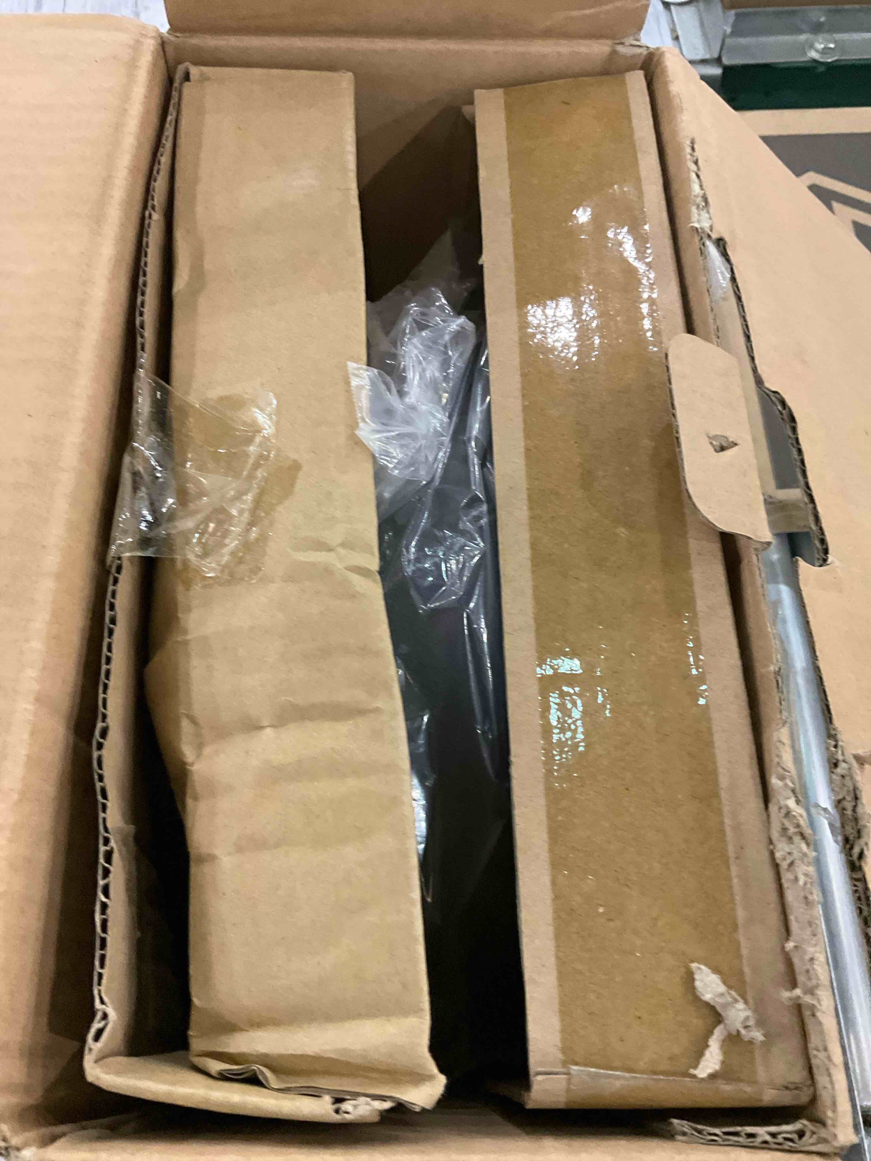 https://s3.amazonaws.com/lotting-images-prod/bidfta/EXS01127496_1706040713807.jpeg