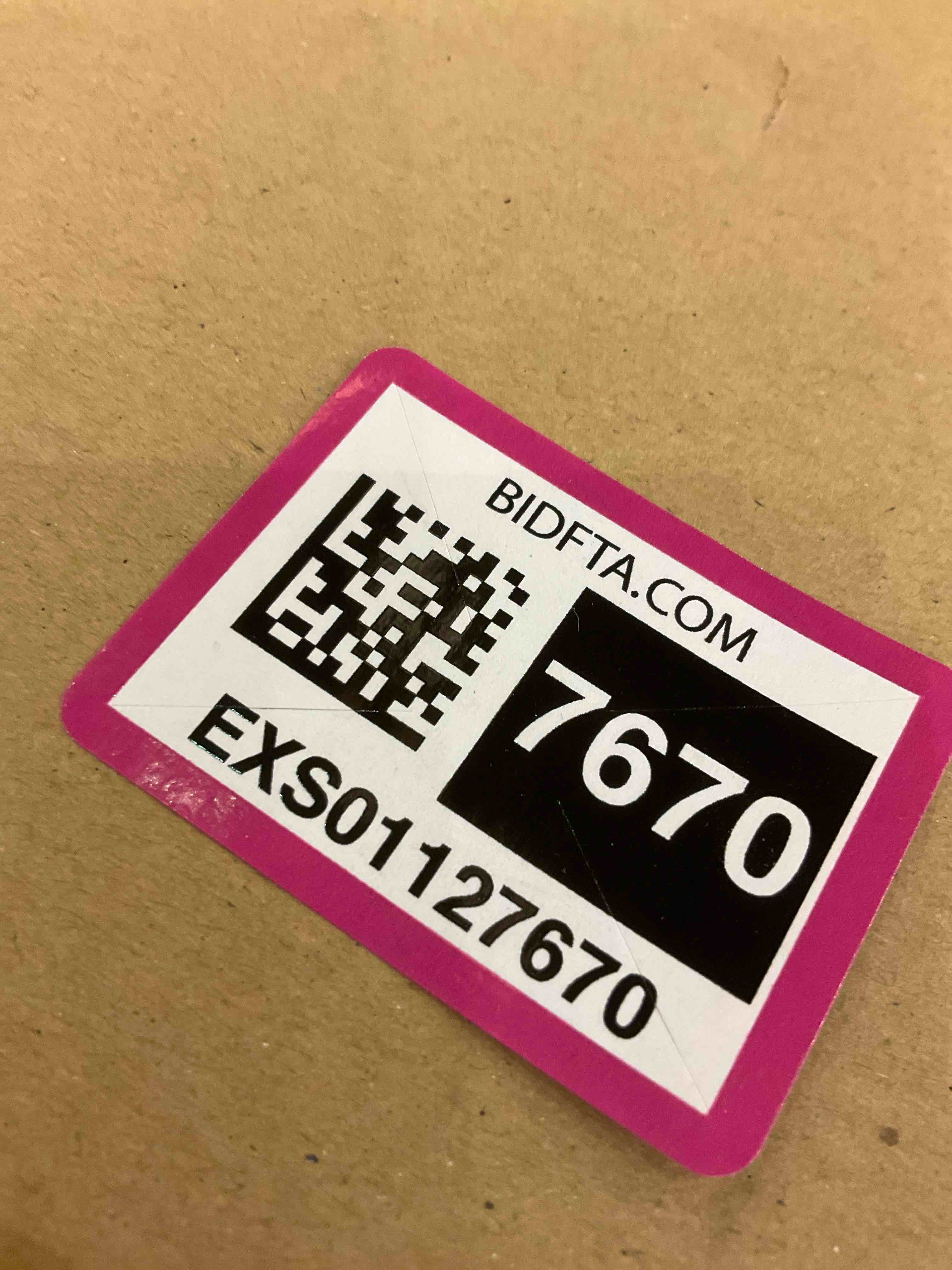 https://s3.amazonaws.com/lotting-images-prod/bidfta/EXS01127670_1706108206886.jpeg