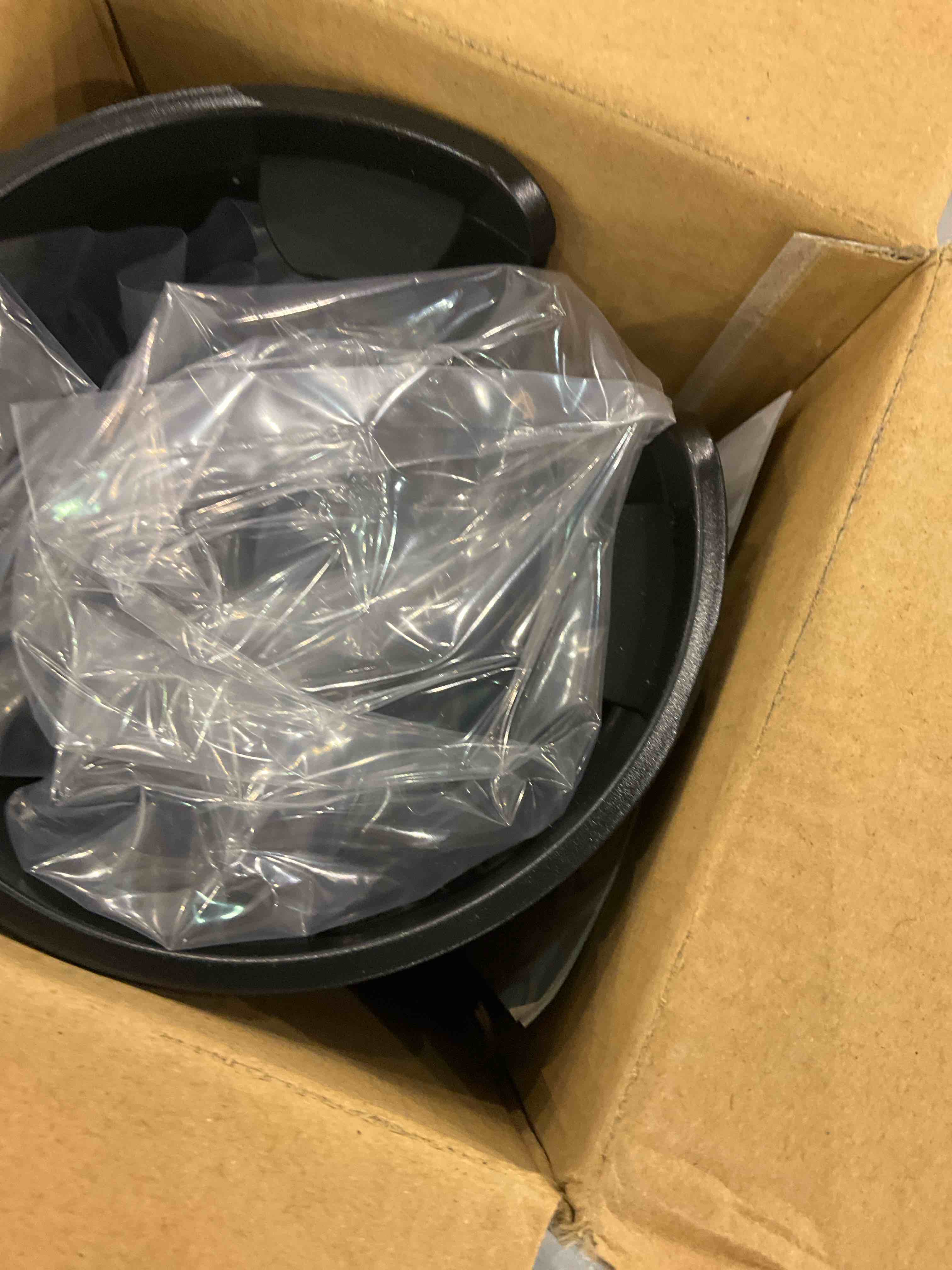 https://s3.amazonaws.com/lotting-images-prod/bidfta/EXS01127974_1706712167215.jpeg