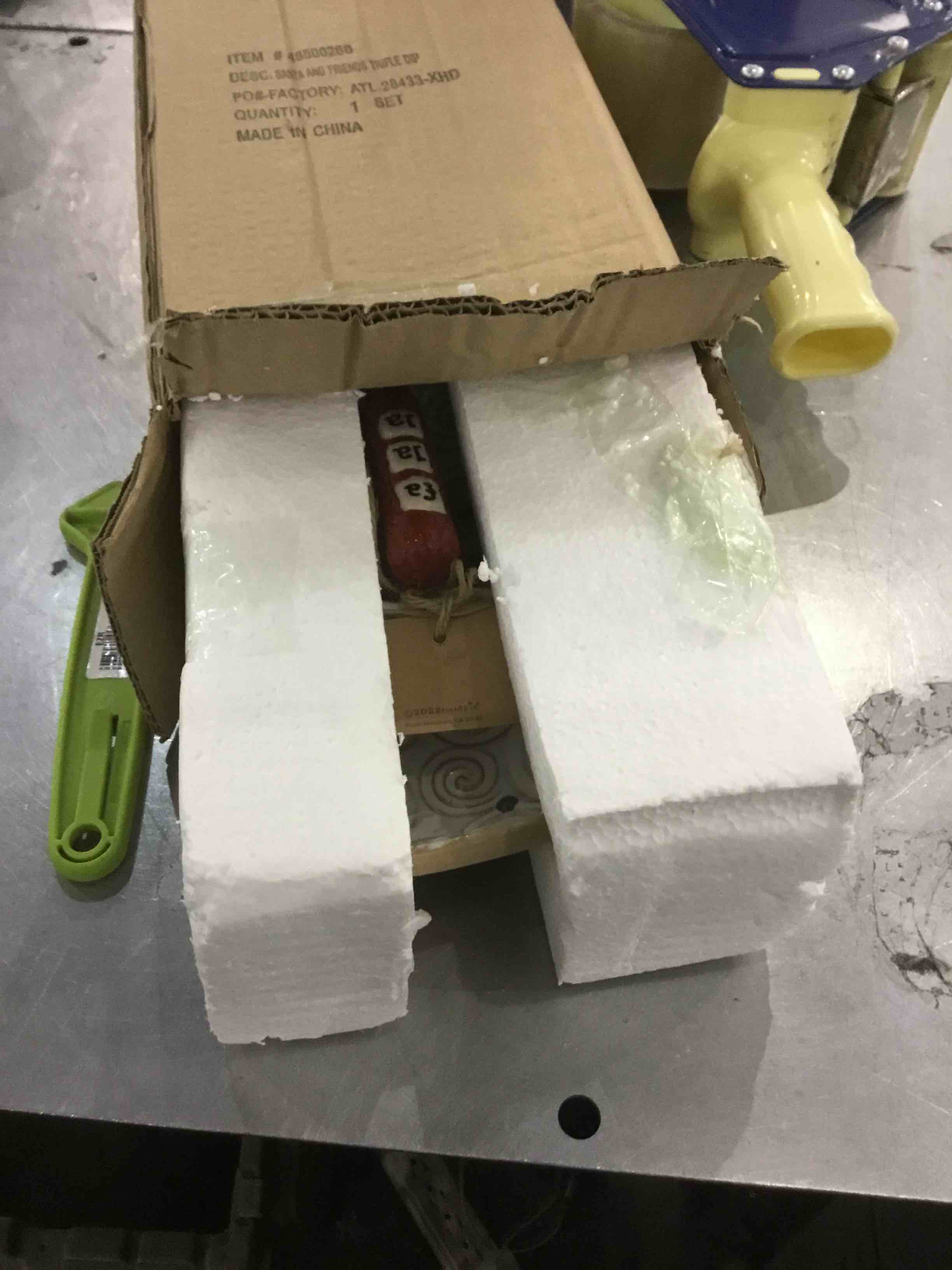 https://s3.amazonaws.com/lotting-images-prod/bidfta/EXS01128558_1706099992931.jpeg