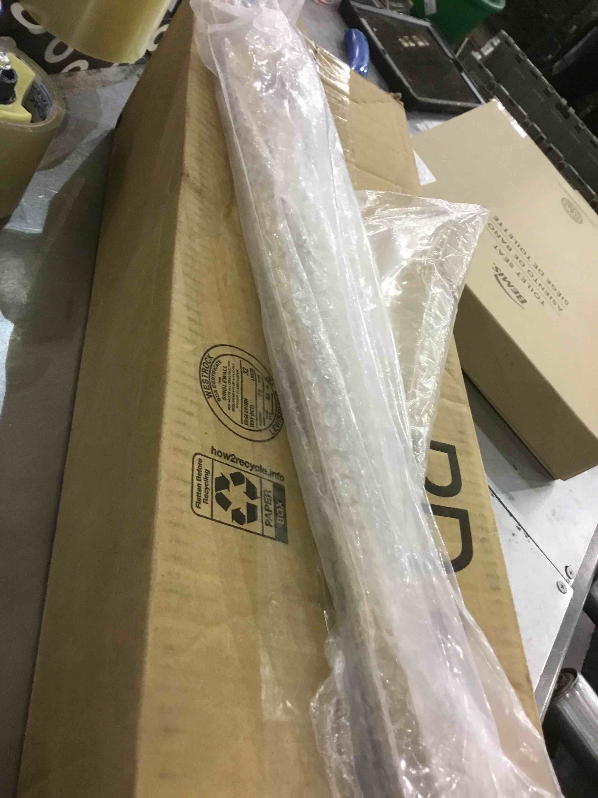 https://s3.amazonaws.com/lotting-images-prod/bidfta/EXS01128612_1706110753565.jpeg
