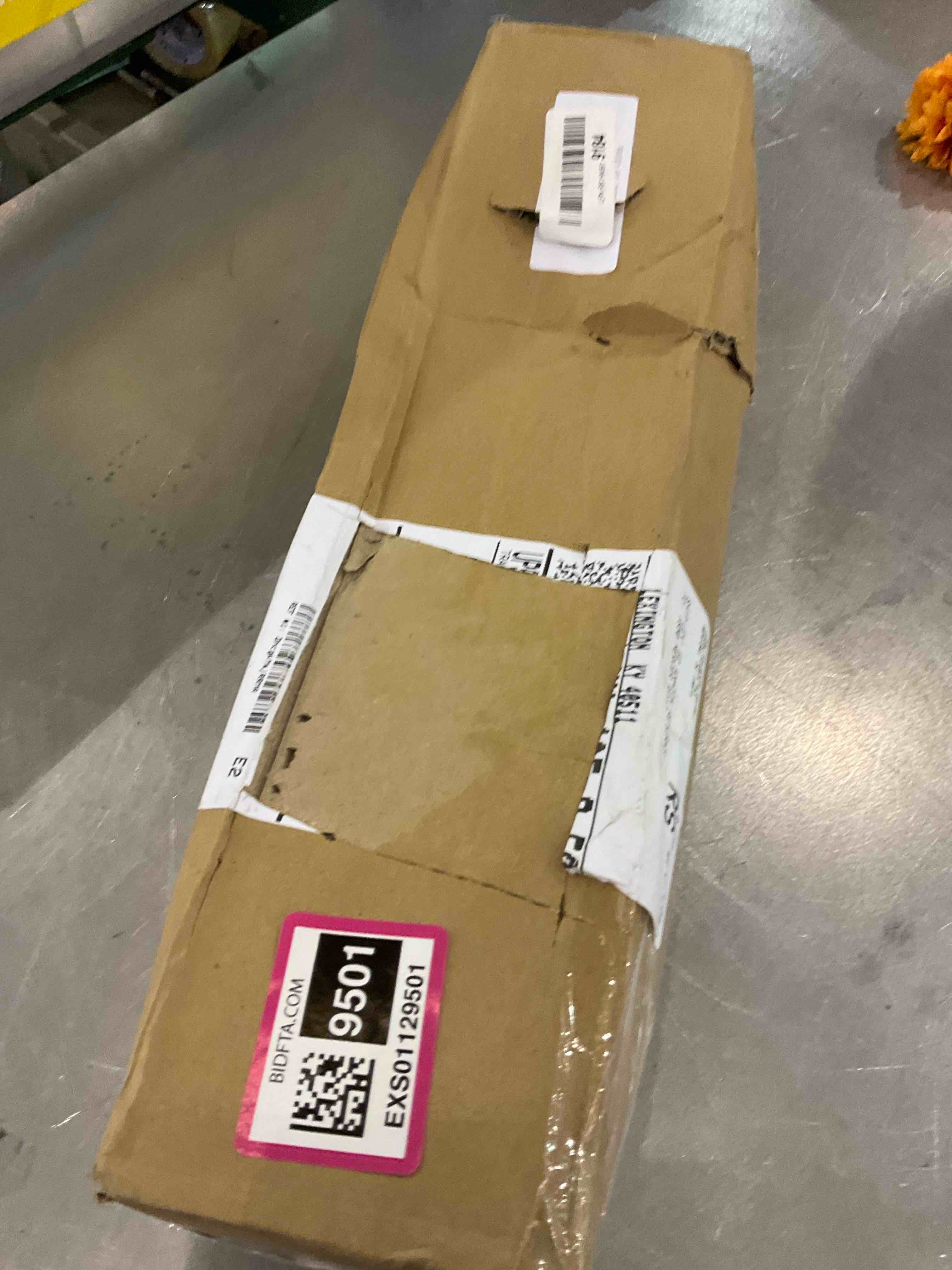 https://s3.amazonaws.com/lotting-images-prod/bidfta/EXS01129501_1705594312649.jpeg