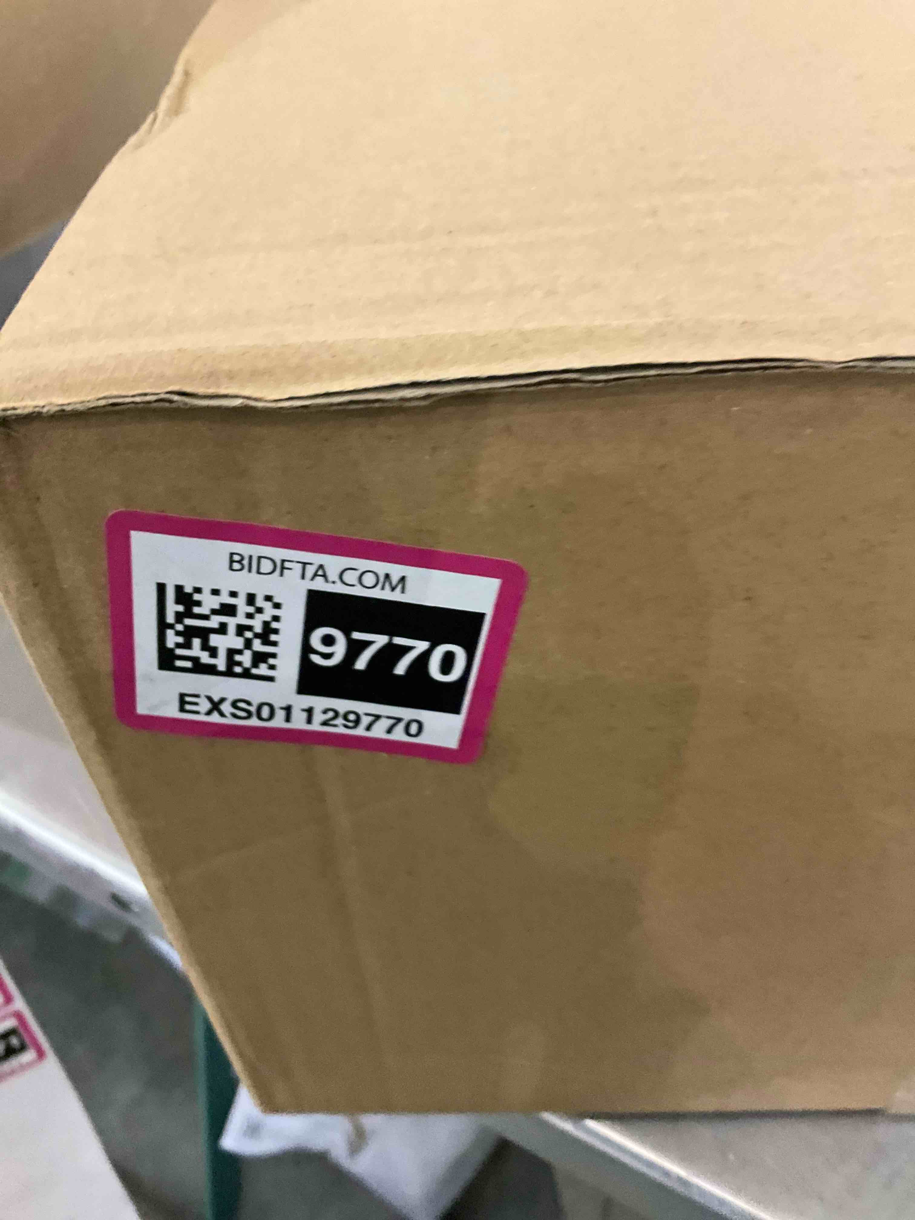 https://s3.amazonaws.com/lotting-images-prod/bidfta/EXS01129770_1706199552429.jpeg