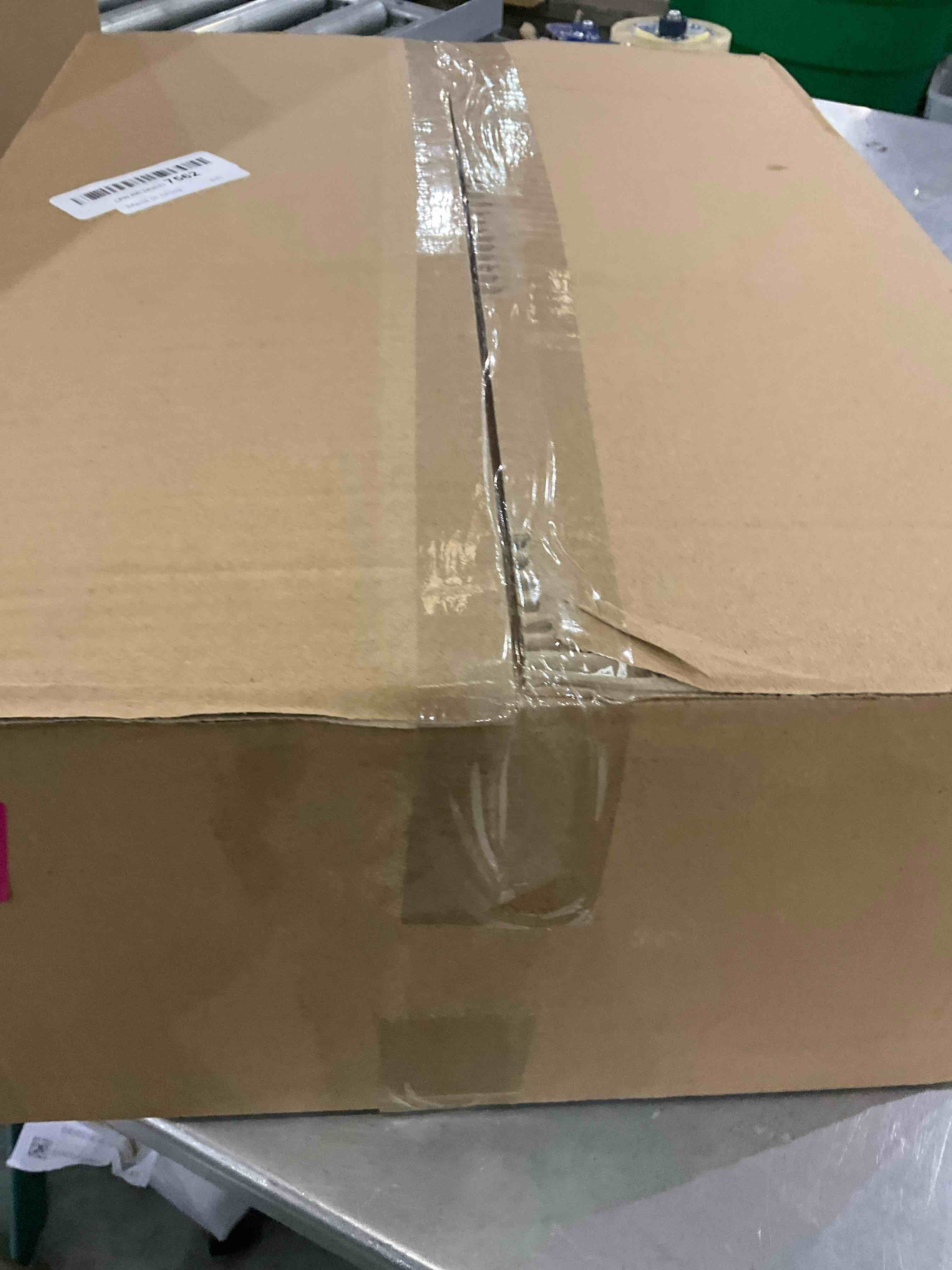 https://s3.amazonaws.com/lotting-images-prod/bidfta/EXS01129770_1706199553517.jpeg
