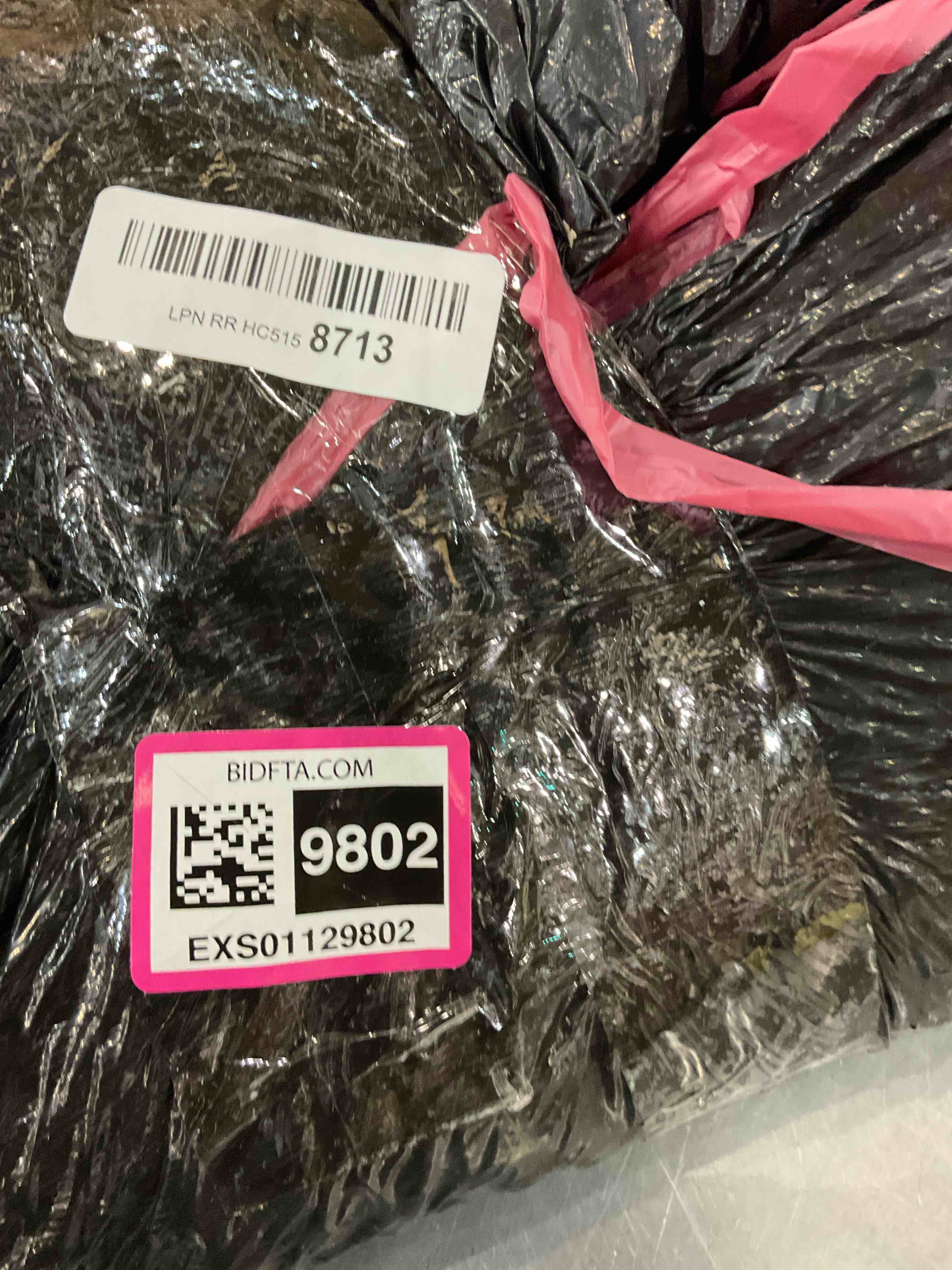 https://s3.amazonaws.com/lotting-images-prod/bidfta/EXS01129802_1706206674609.jpeg