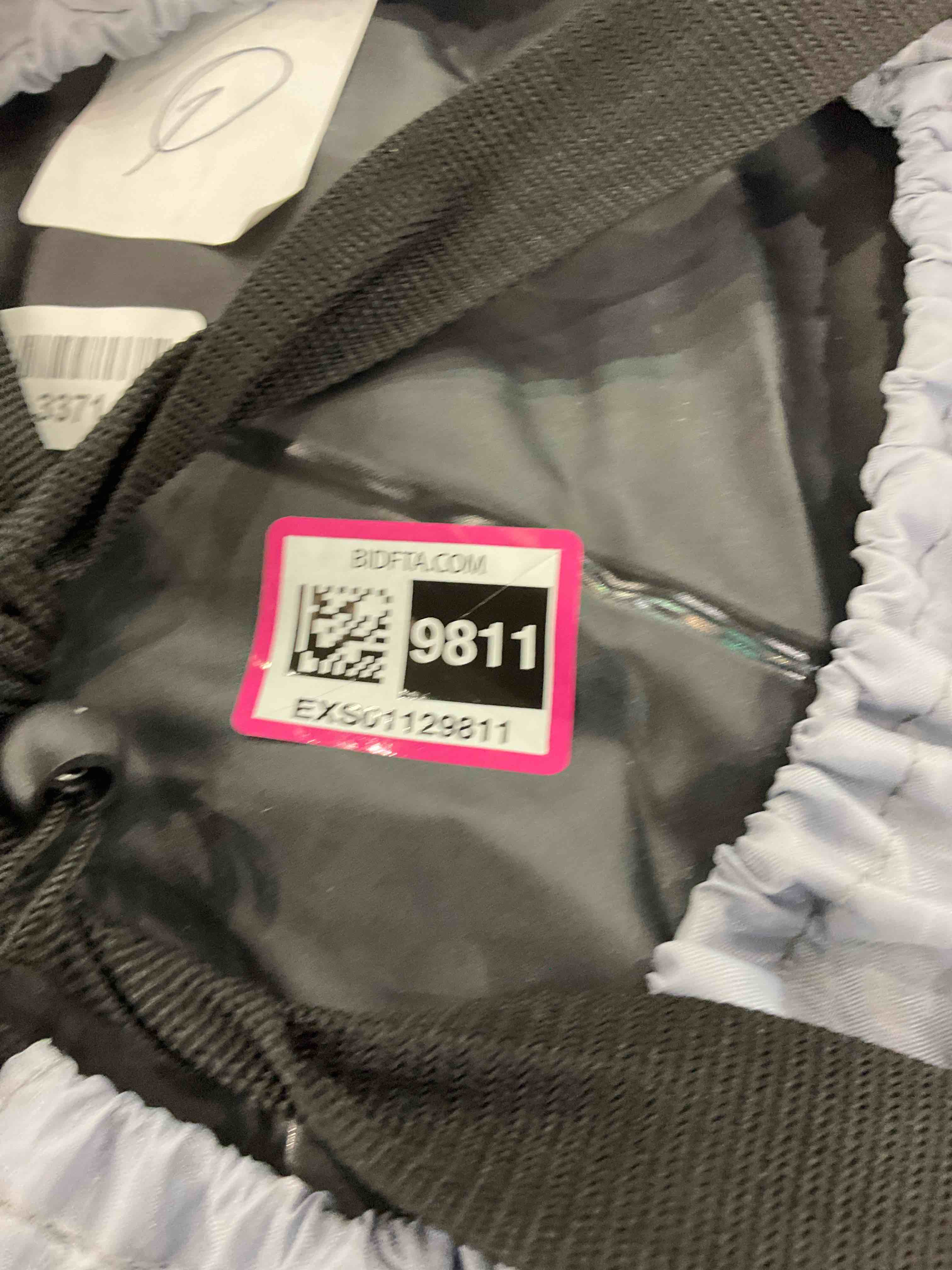 https://s3.amazonaws.com/lotting-images-prod/bidfta/EXS01129811_1706207863351.jpeg