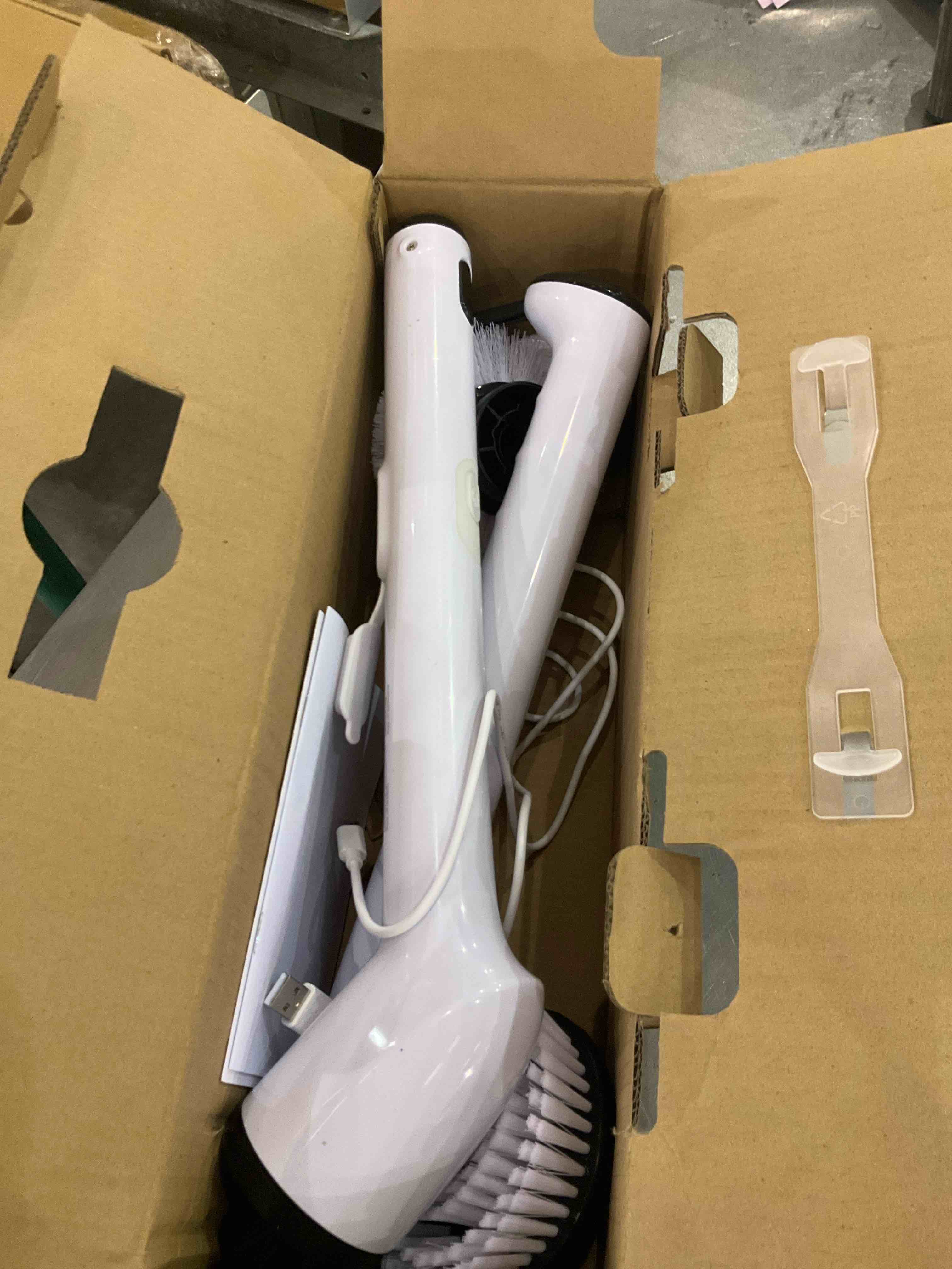 https://s3.amazonaws.com/lotting-images-prod/bidfta/EXS01130138_1706028870508.jpeg