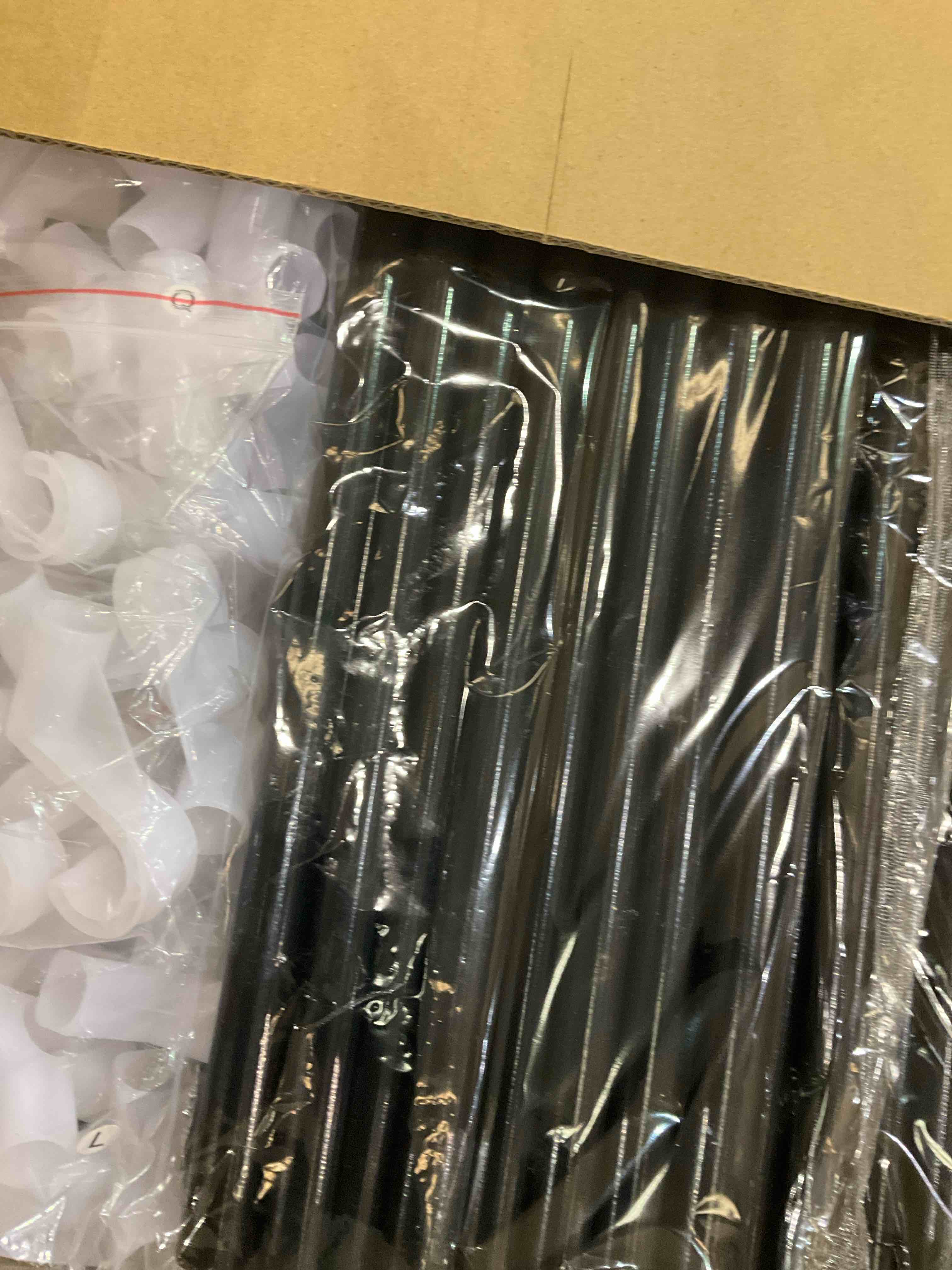 https://s3.amazonaws.com/lotting-images-prod/bidfta/EXS01130172_1706034025175.jpeg