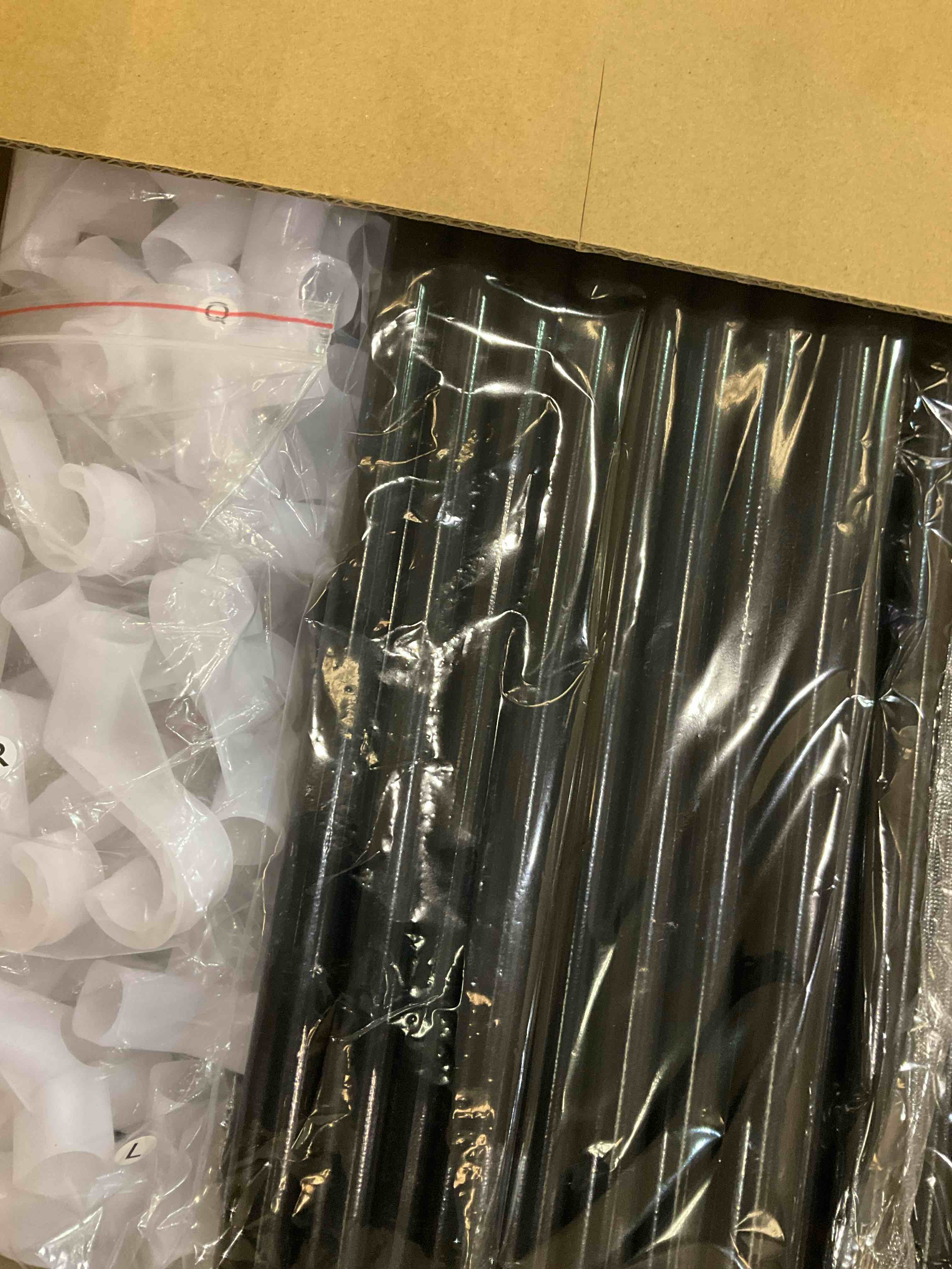 https://s3.amazonaws.com/lotting-images-prod/bidfta/EXS01130172_1706034026116.jpeg
