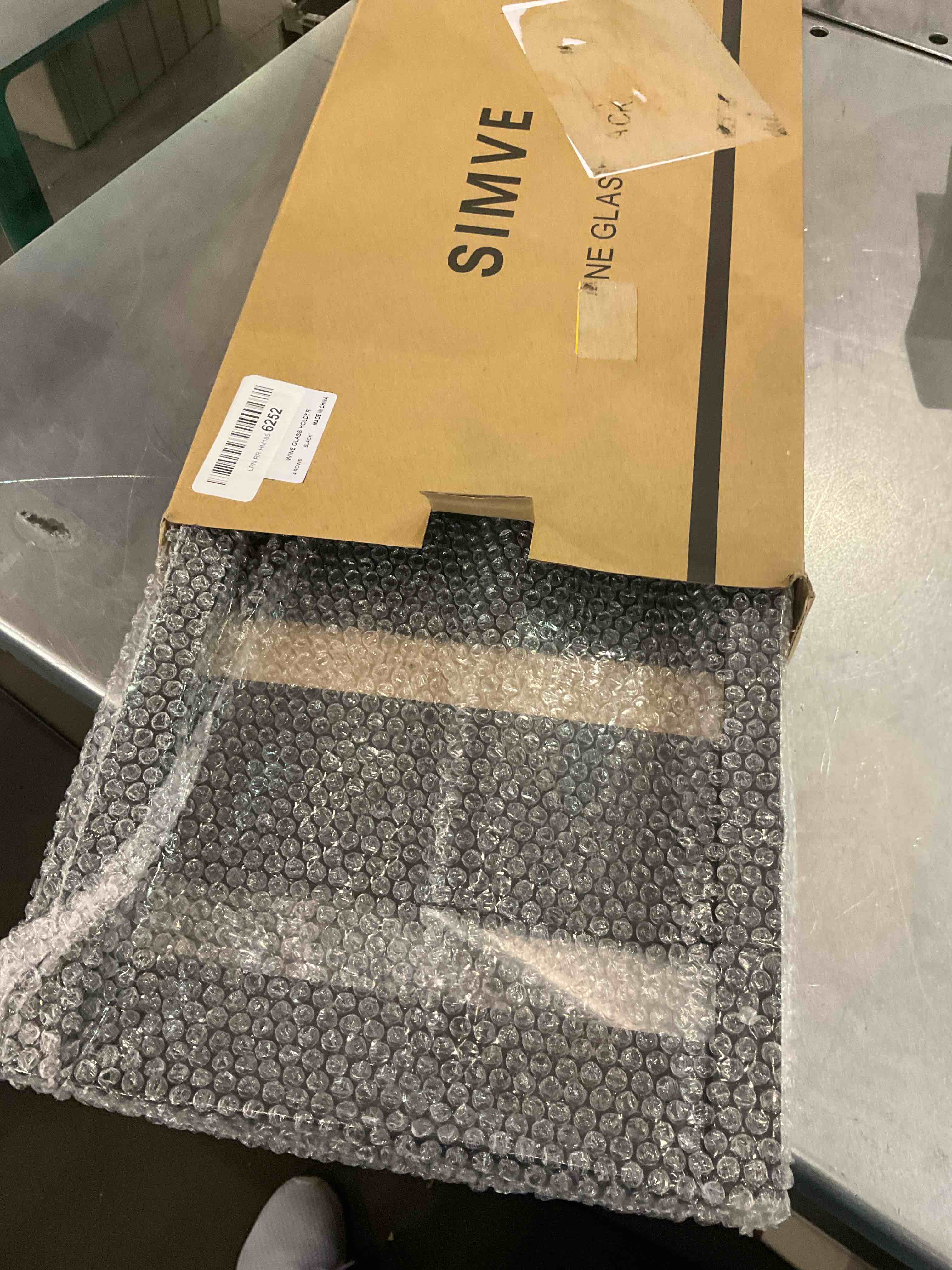 https://s3.amazonaws.com/lotting-images-prod/bidfta/EXS01130229_1706040908356.jpeg