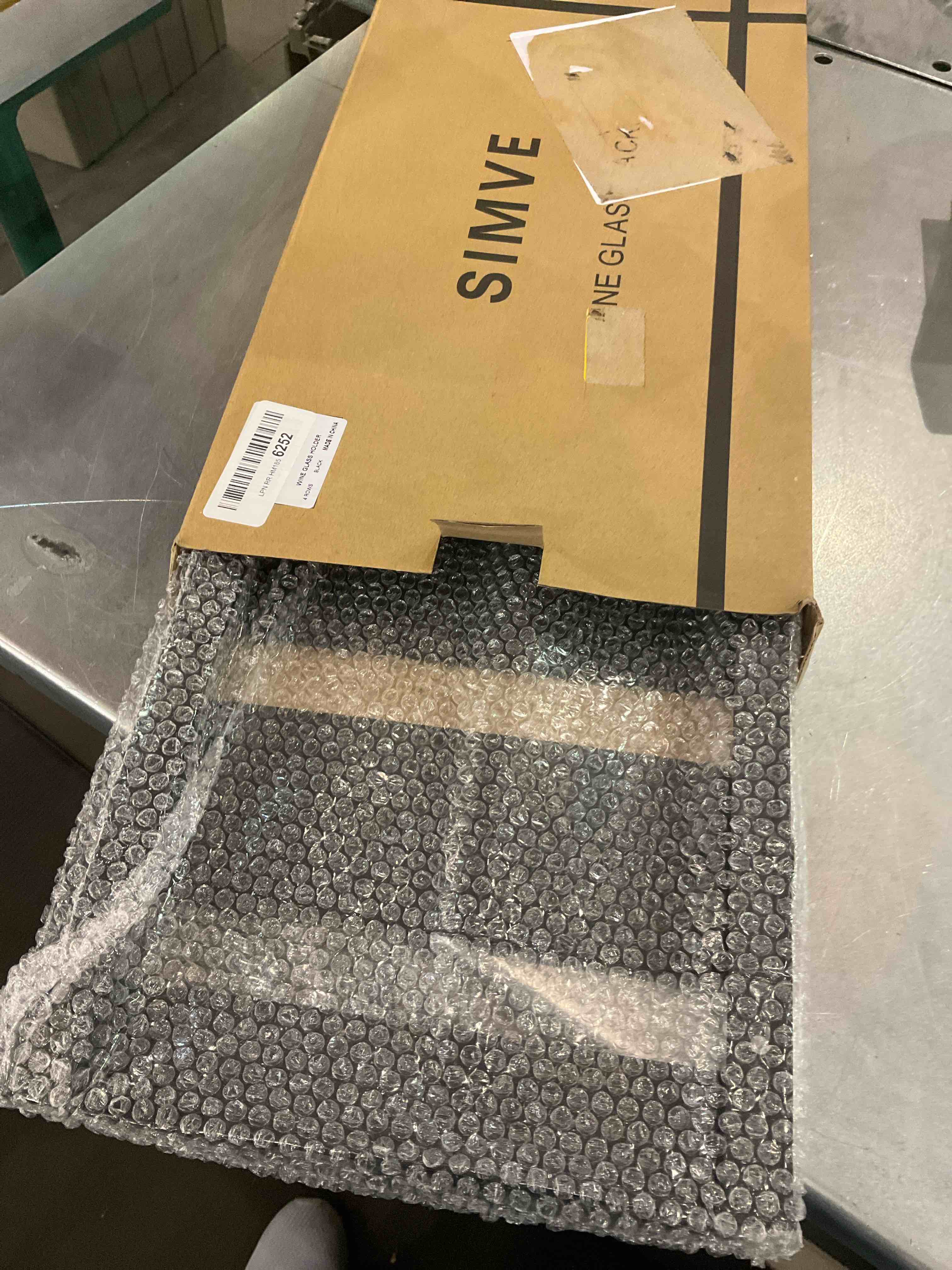 https://s3.amazonaws.com/lotting-images-prod/bidfta/EXS01130229_1706040909564.jpeg