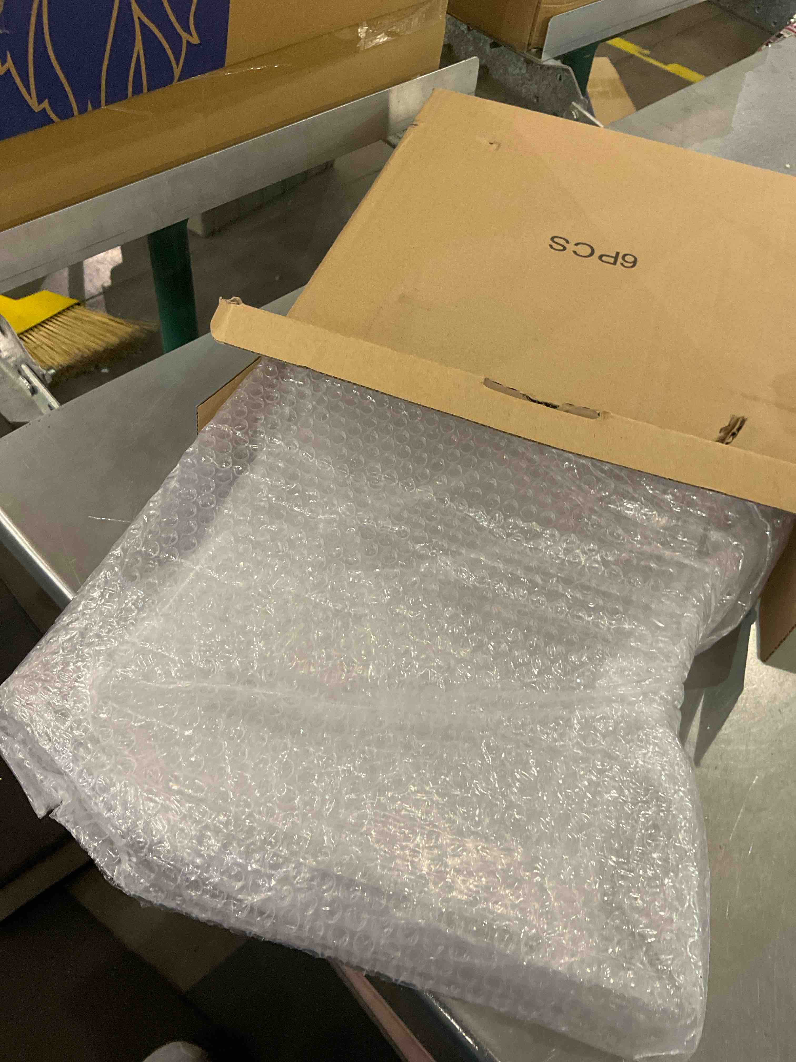 https://s3.amazonaws.com/lotting-images-prod/bidfta/EXS01130230_1706040971454.jpeg