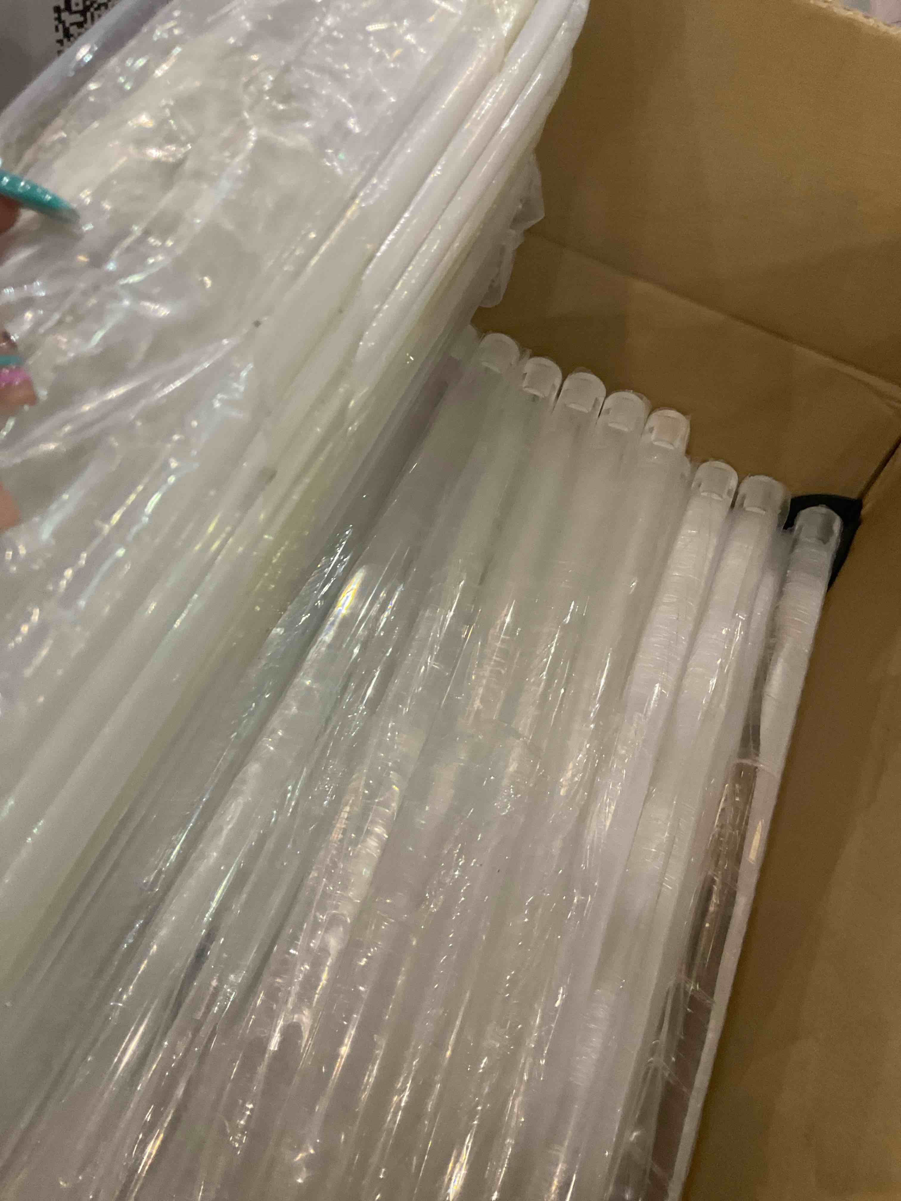 https://s3.amazonaws.com/lotting-images-prod/bidfta/EXS01130233_1706041316057.jpeg