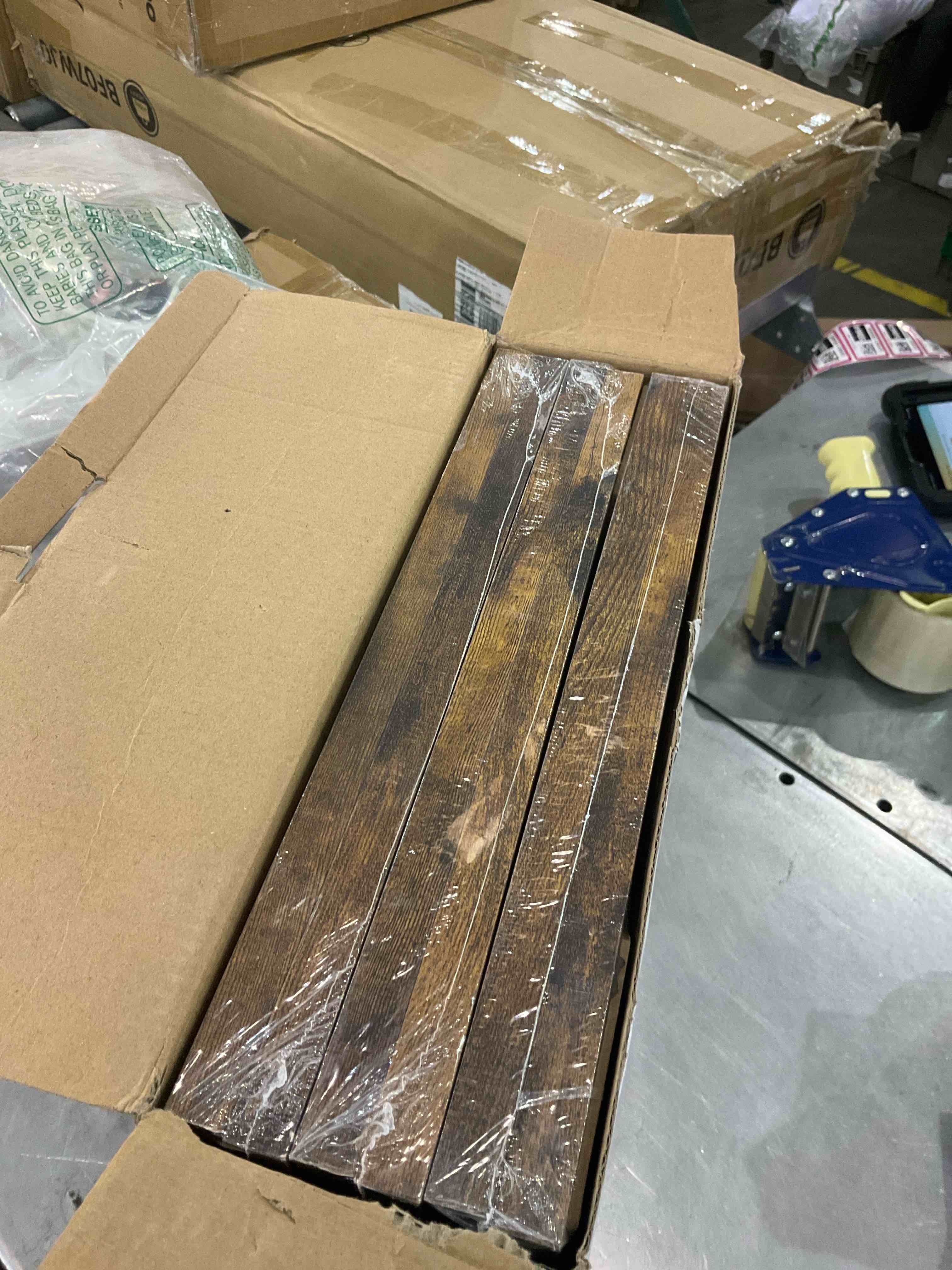 https://s3.amazonaws.com/lotting-images-prod/bidfta/EXS01130332_1706107146166.jpeg