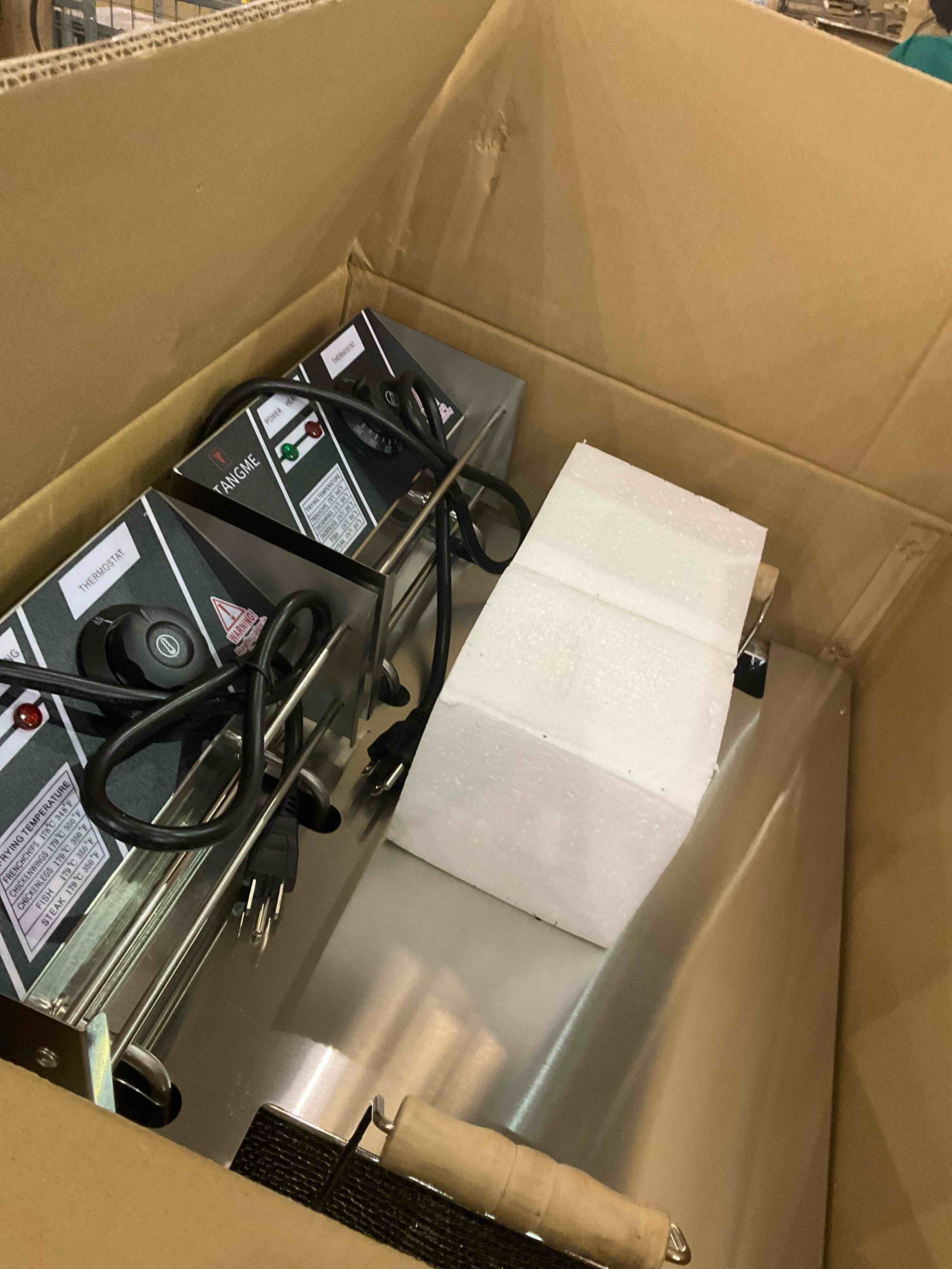 https://s3.amazonaws.com/lotting-images-prod/bidfta/EXS01130472_1706197651235.jpeg