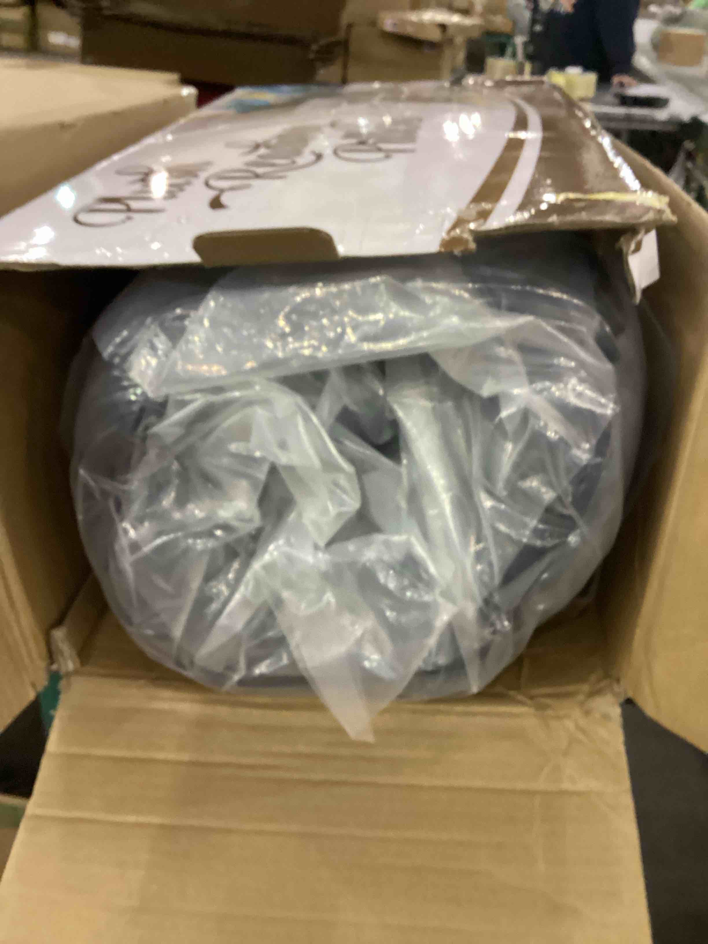 https://s3.amazonaws.com/lotting-images-prod/bidfta/EXS01131614_1706023132466.jpeg