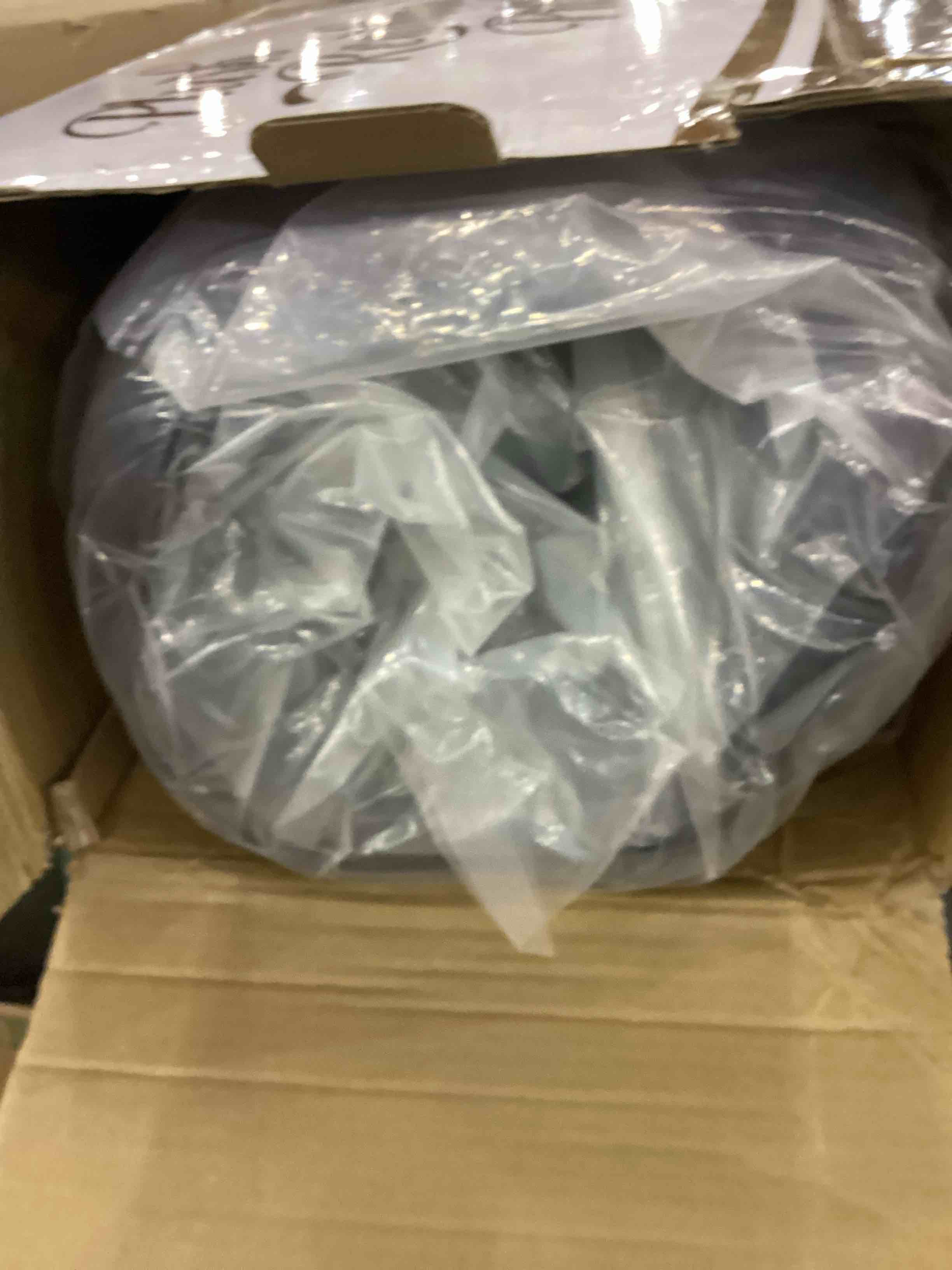 https://s3.amazonaws.com/lotting-images-prod/bidfta/EXS01131614_1706023134216.jpeg